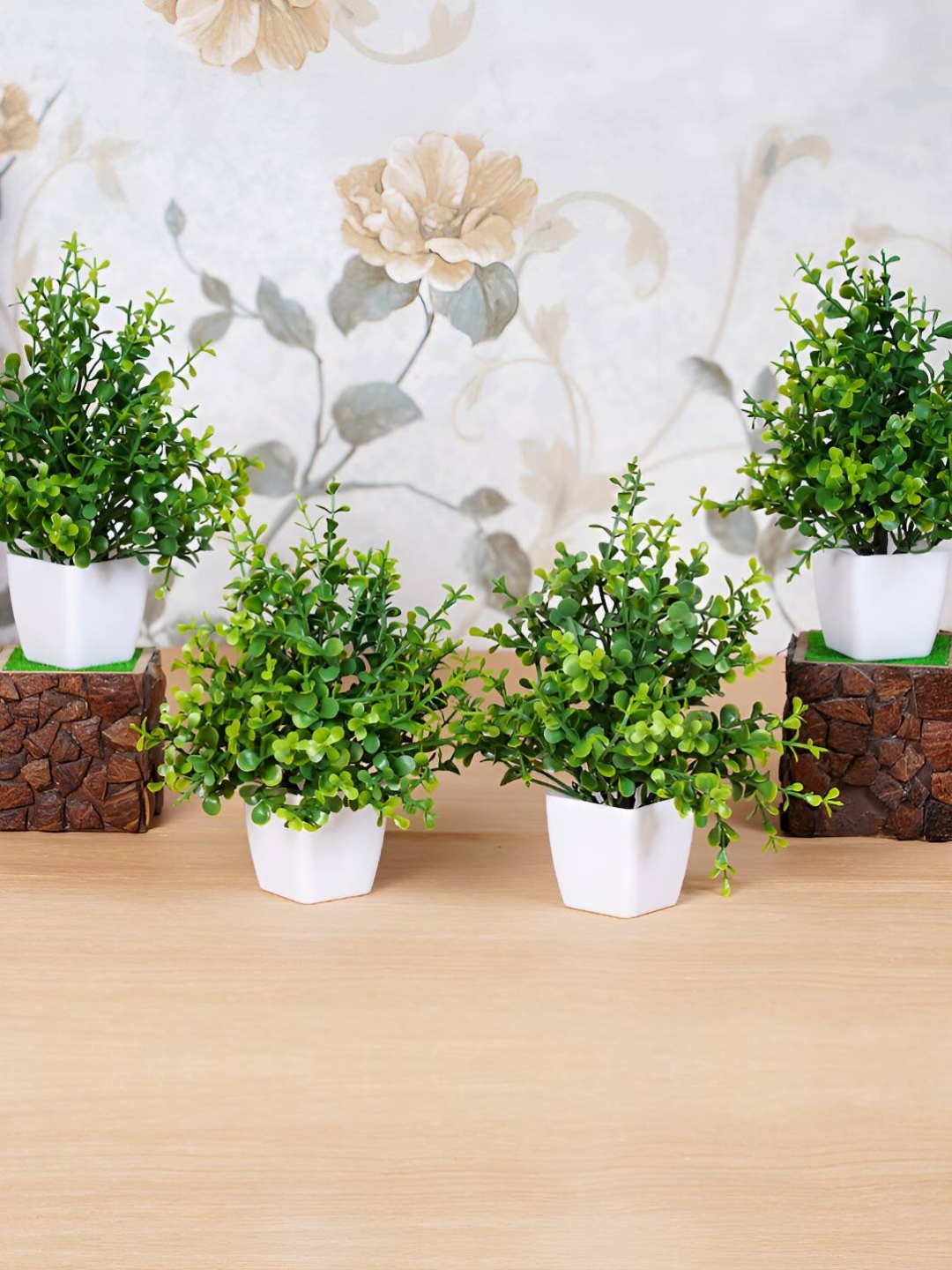 

Dekorly Green 4 Pieces Eucalyptus Artificial Plant With Pot