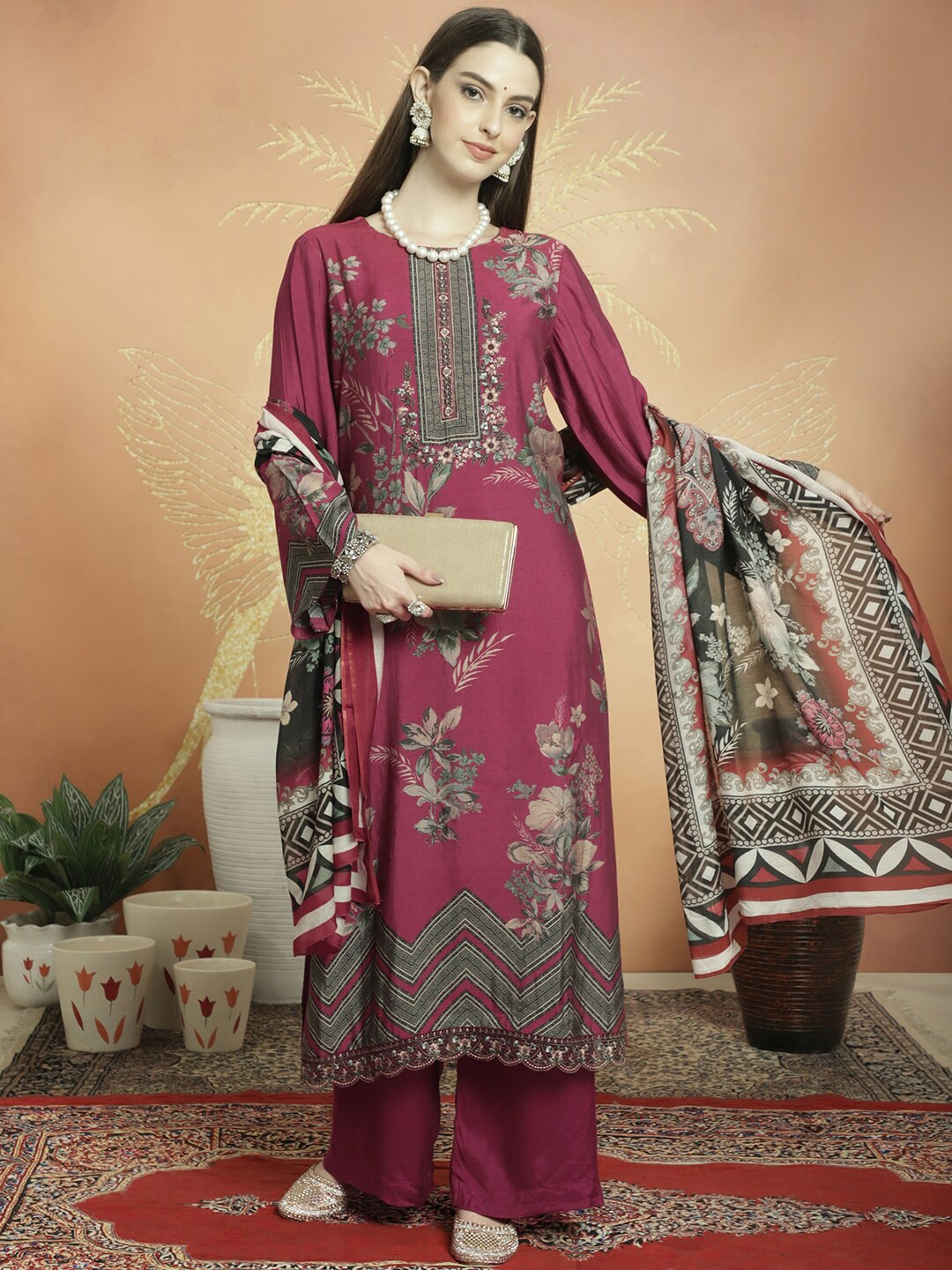 

Stylee LIFESTYLE Printed Pure Silk Unstitched Dress Material, Magenta