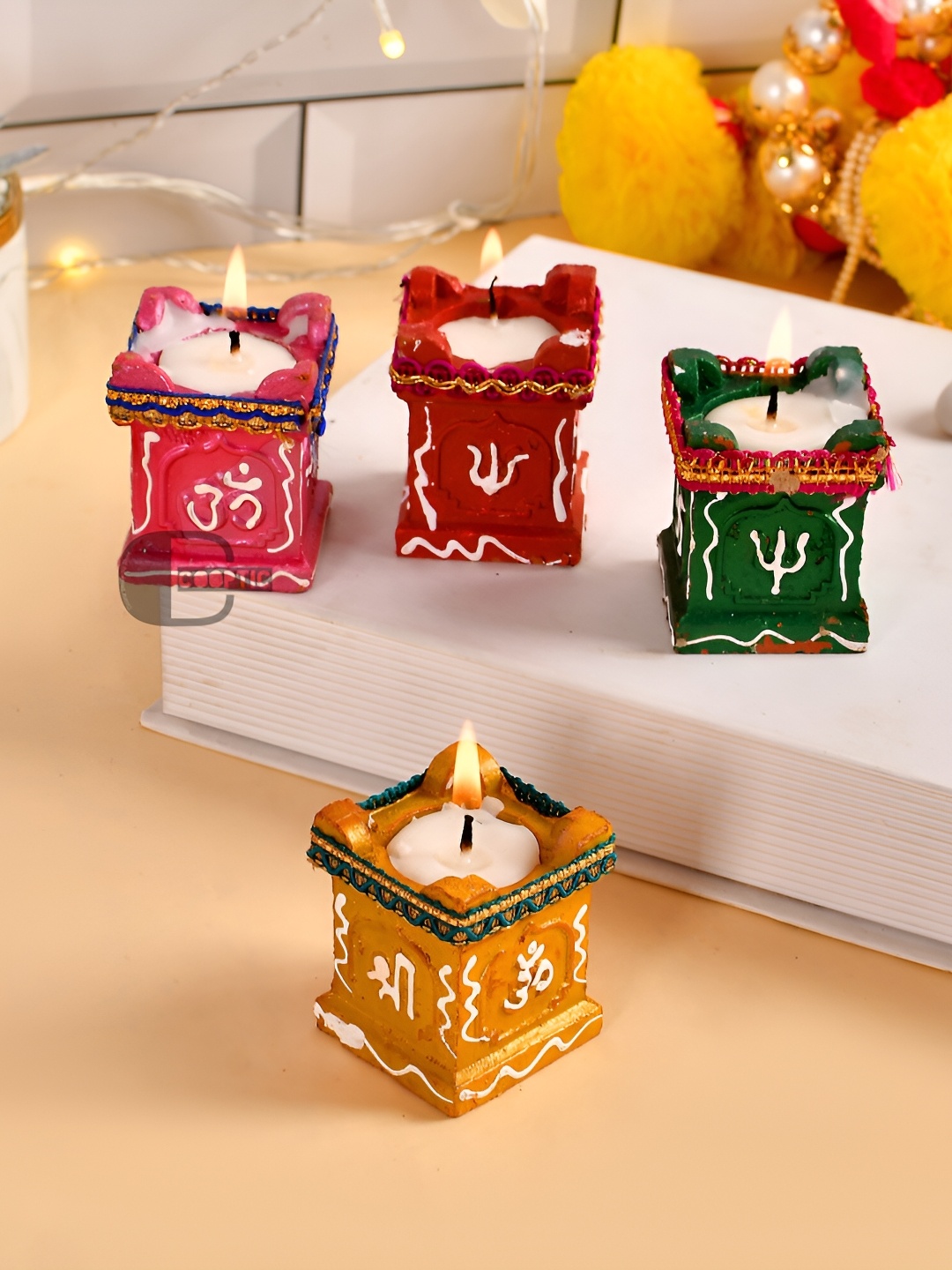 

COOPTIC Gold-Toned 1 Candle