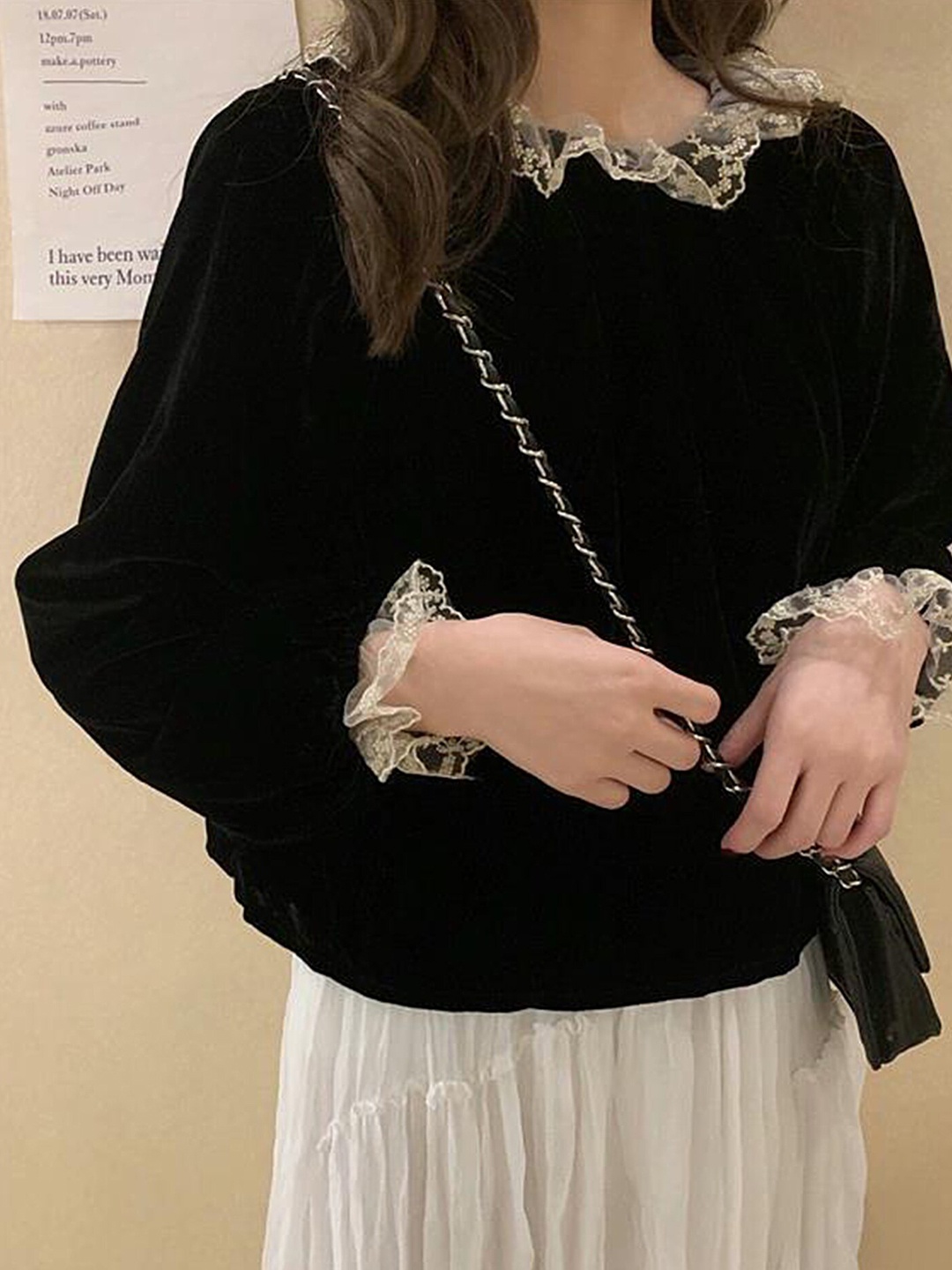 

LULU & SKY Lace Long Sleeves Top, Black