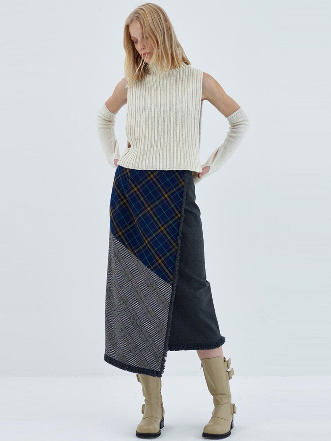 

LULU & SKY High Neck Knitted Top With Detachable Sleeves, White