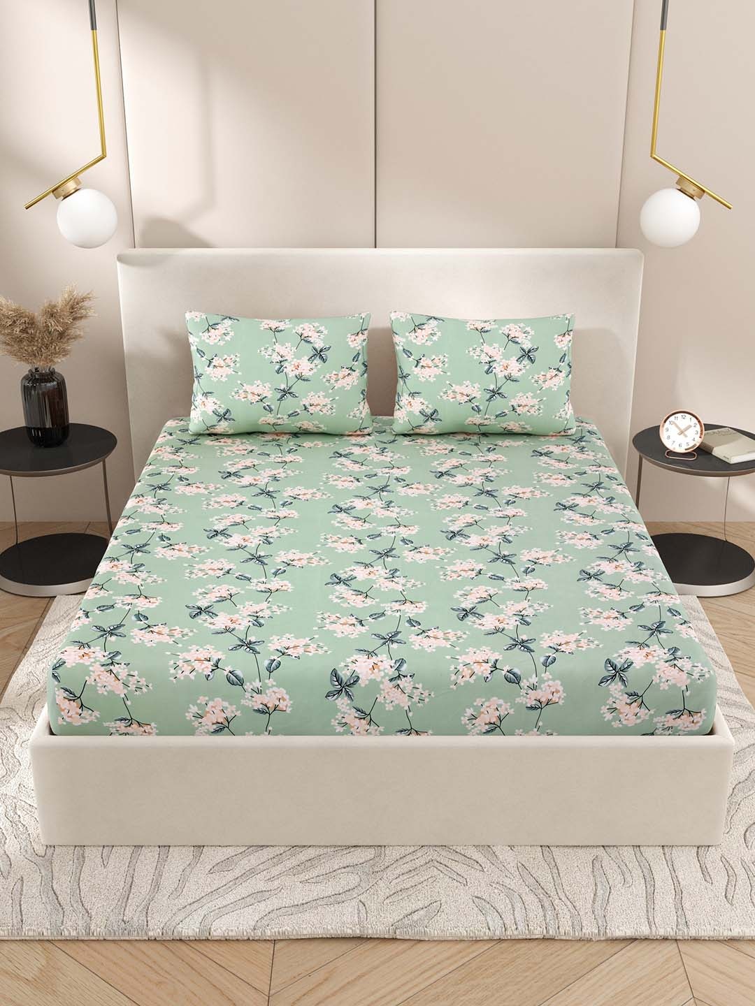 

FABROLI Green & Peach Floral 300 TC Queen Bedsheet with 2 Pillow Covers
