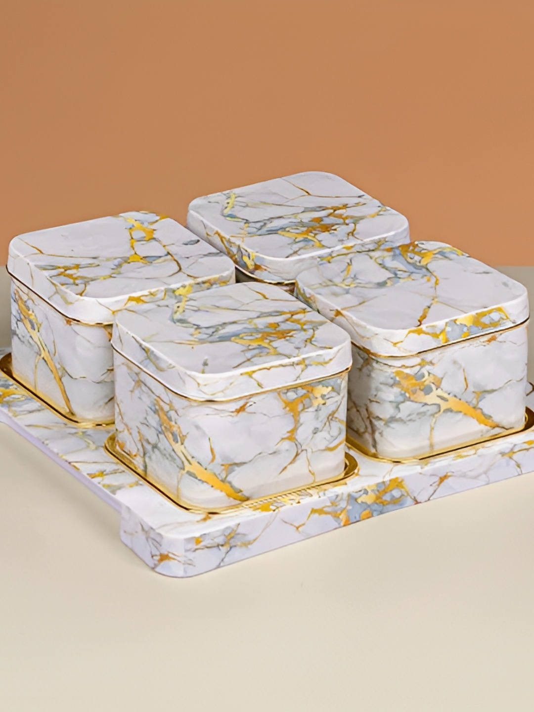 

SELVEL White Plastic 4 Pieces Easy to Clean Food Containers