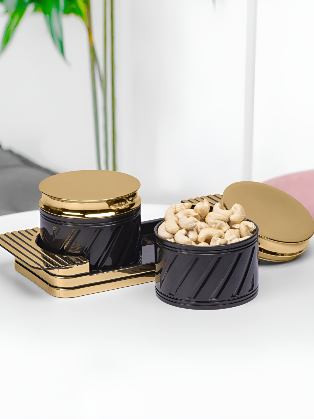 

SELVEL Black Plastic 2 Pieces Easy to Clean Food Containers 430ml