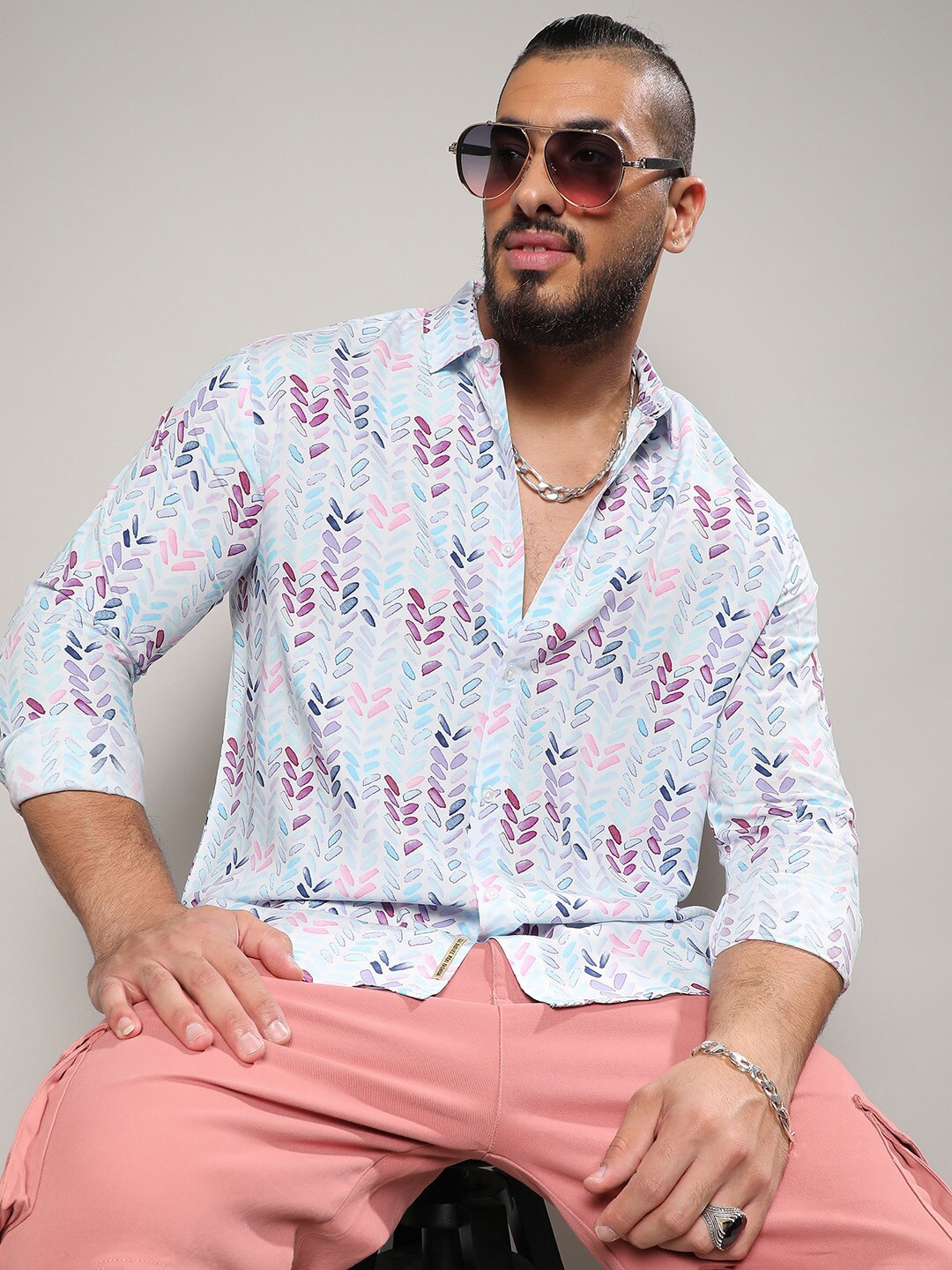 

Instafab Plus Classic Floral Printed Spread Collar Casual Shirt, White