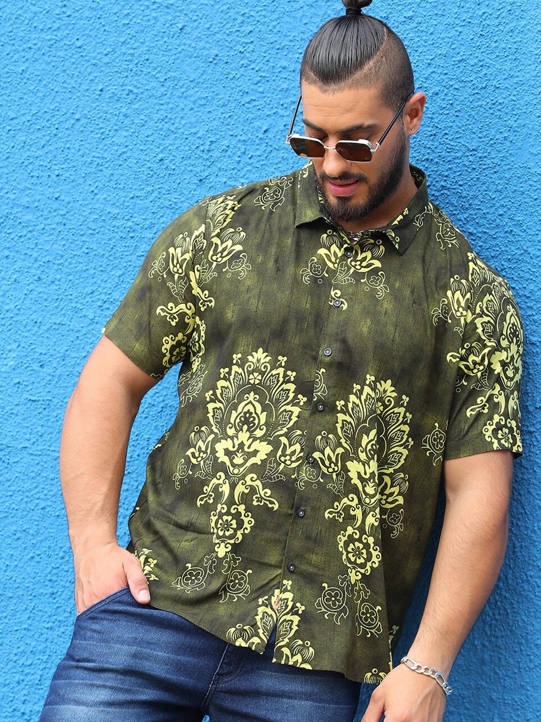 

Instafab Plus Classic Floral Printed Casual Shirt, Green