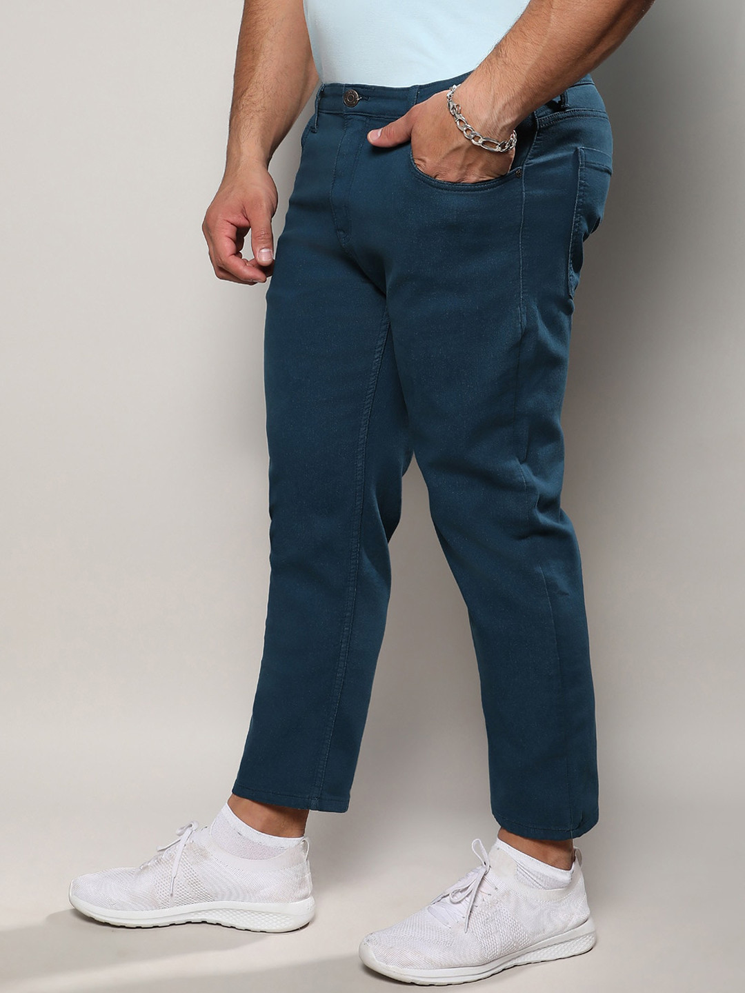 

Instafab Plus Men Jean Clean Look Relaxed Fit Light Fade Stretchable Cotton Jeans, Blue