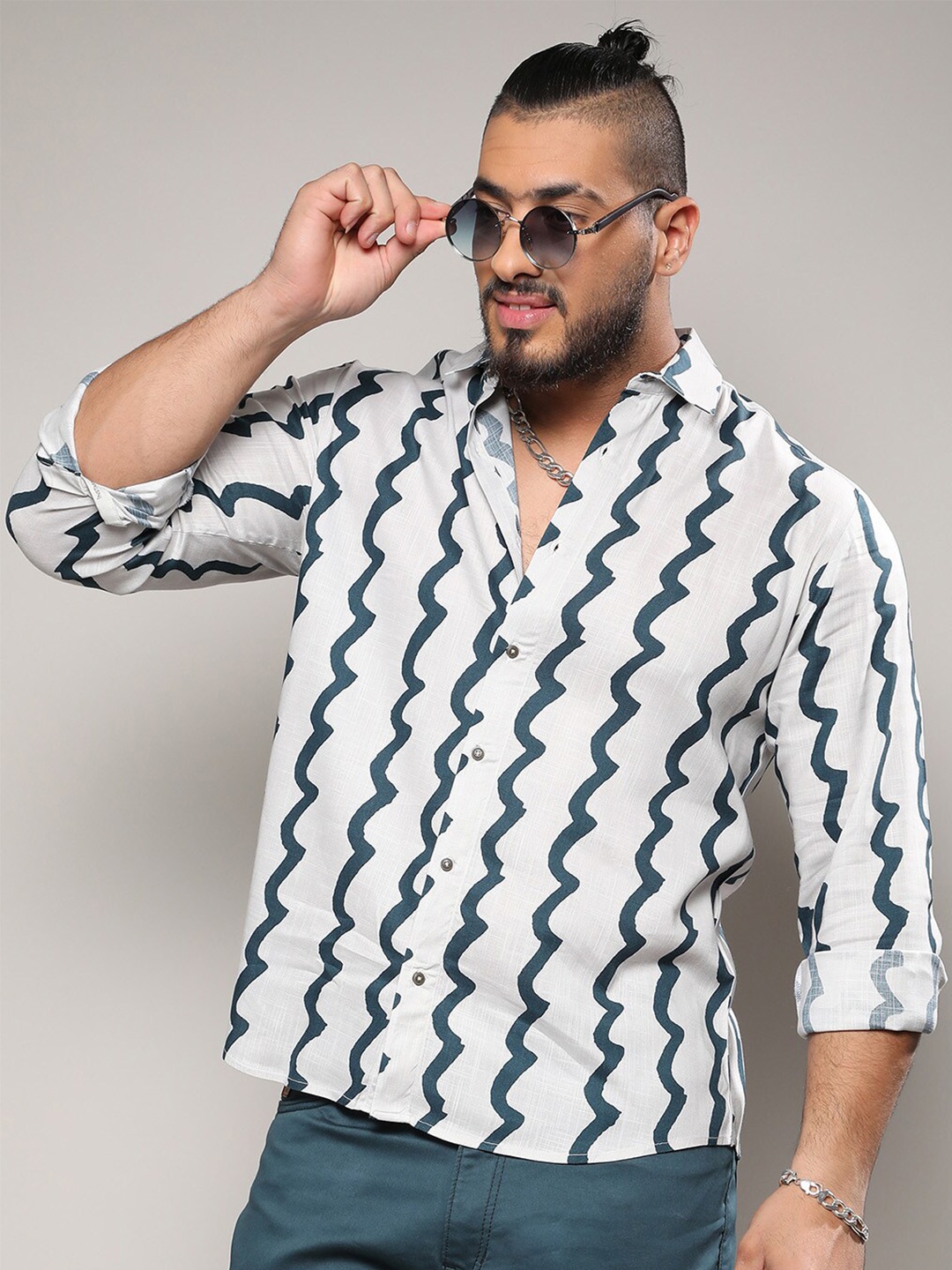 

Instafab Plus Classic Geometric Printed Spread Collar Casual Shirt, White