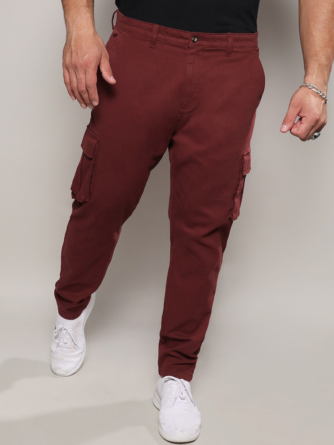 

Instafab Plus Plus Size Men Mid-Rise Relaxed Fit Easy Wash Cotton Cargo Trousers, Maroon