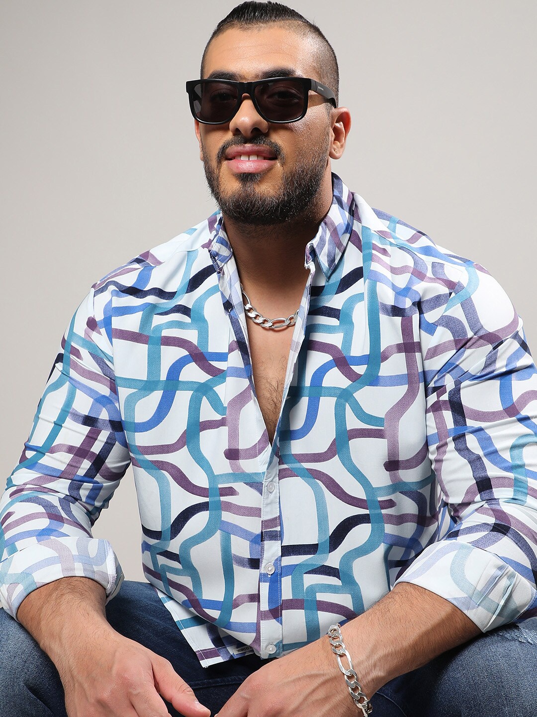 

Instafab Plus Classic Abstract Printed Casual Shirt, White