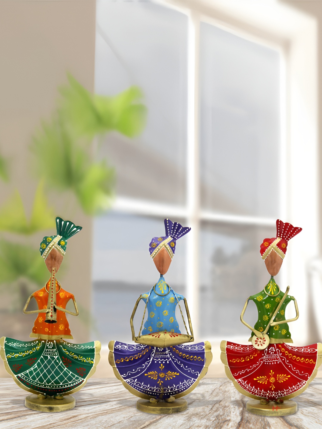 

HANDICRAFTS PARADISE Blue and Red 3 Pieces Tribal Rajasthani Musicians Showpiece