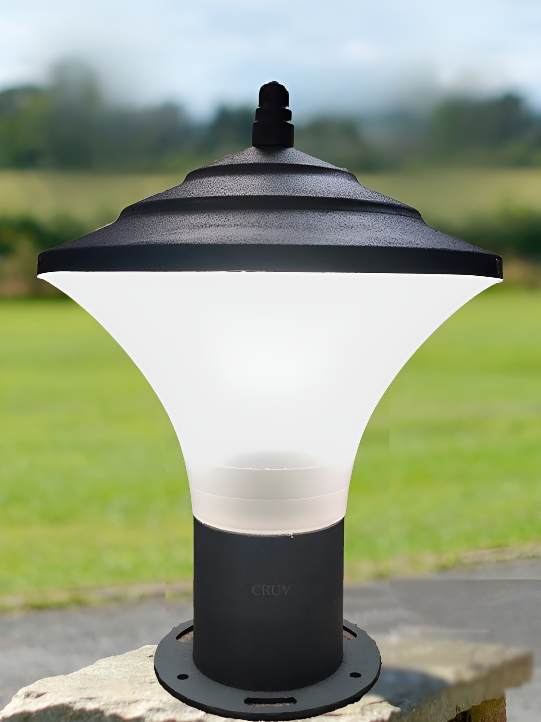 

Cruv Grey & White Aluminium Dia Cast Outdoor Lamps