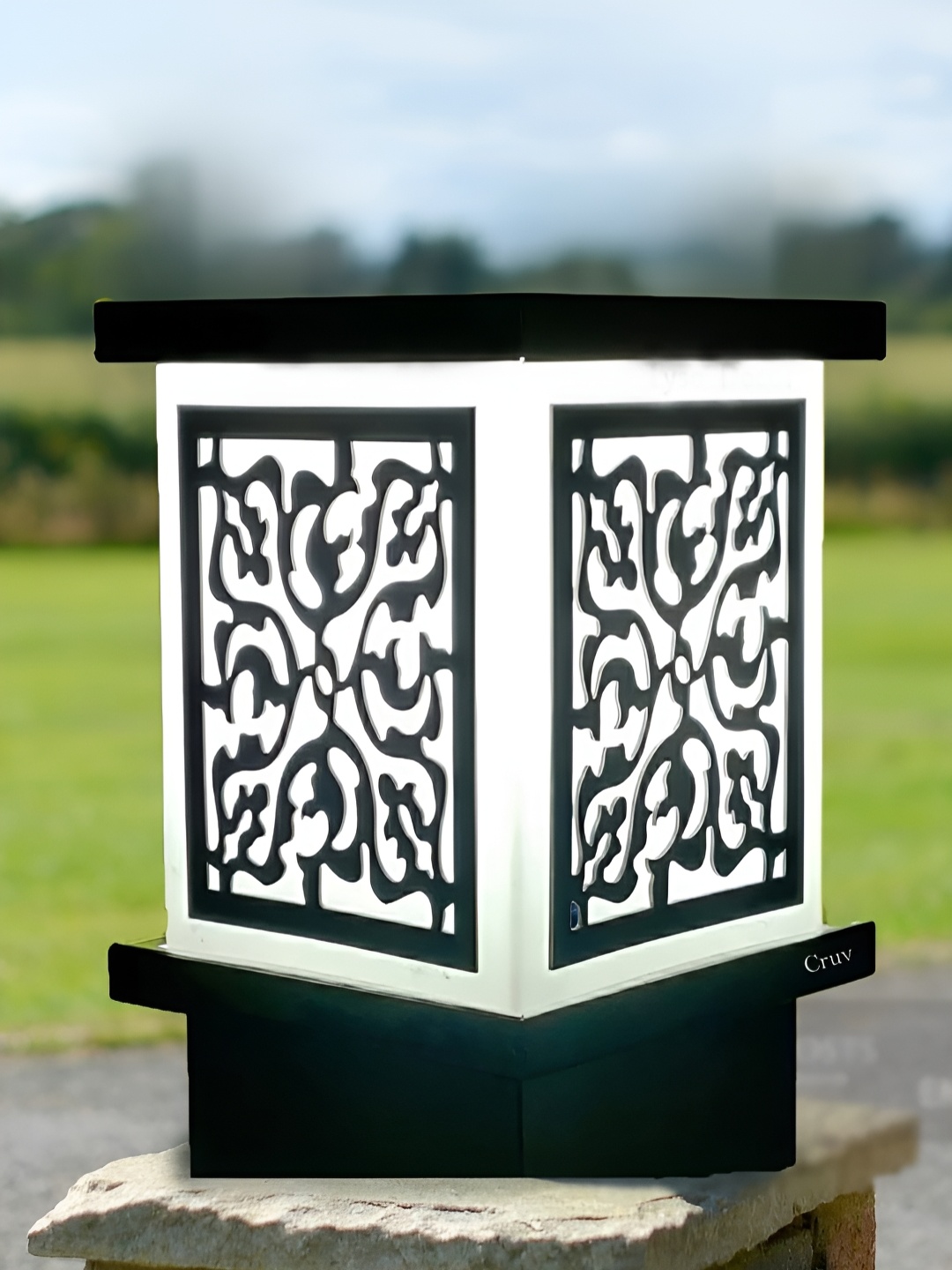 

Cruv Black & White Metal Rectangle Outdoor Lamps