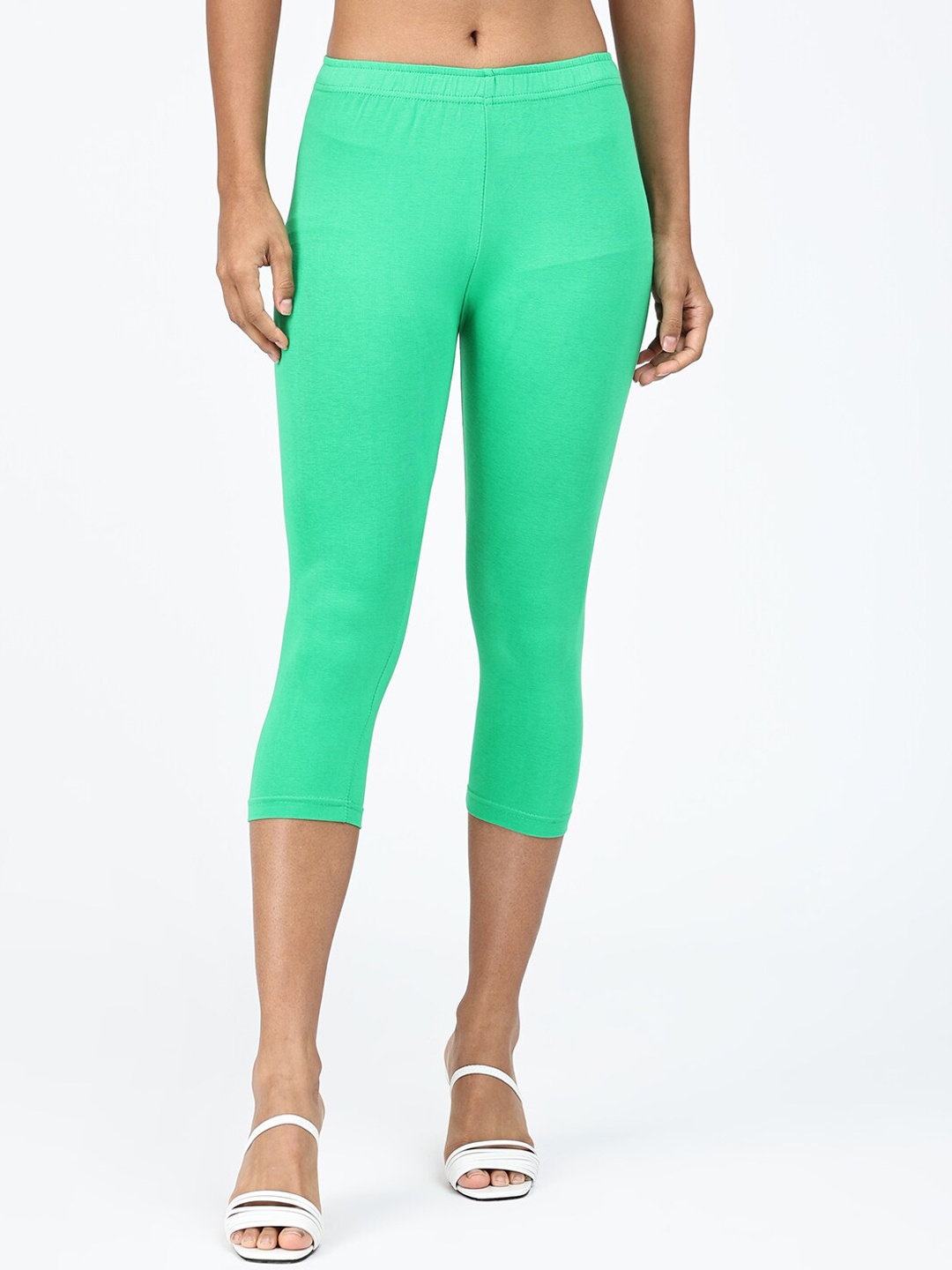 

Robinbosky Stretchable Capri Leggings, Green
