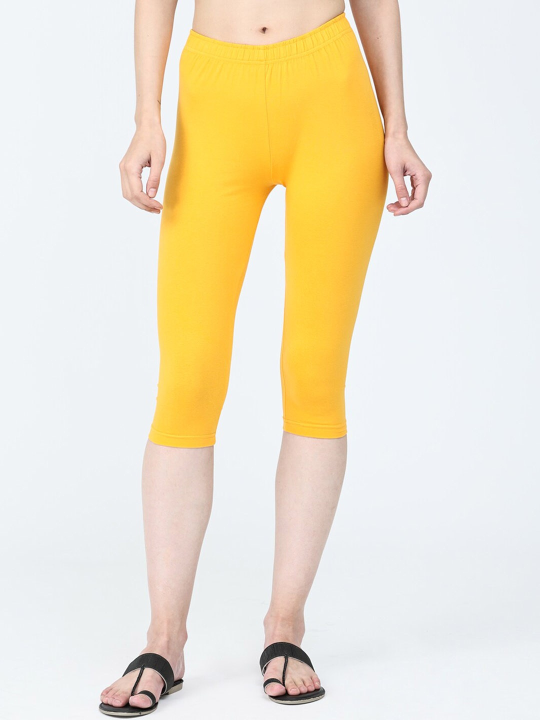 

Robinbosky Stretchable Three-Fourth Length Leggings, Yellow