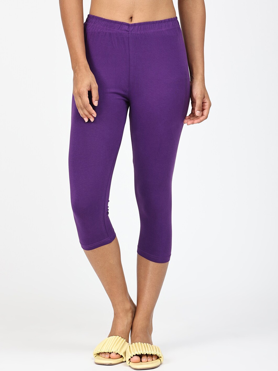 

Robinbosky Stretchable Three-Fourth Length Leggings, Purple