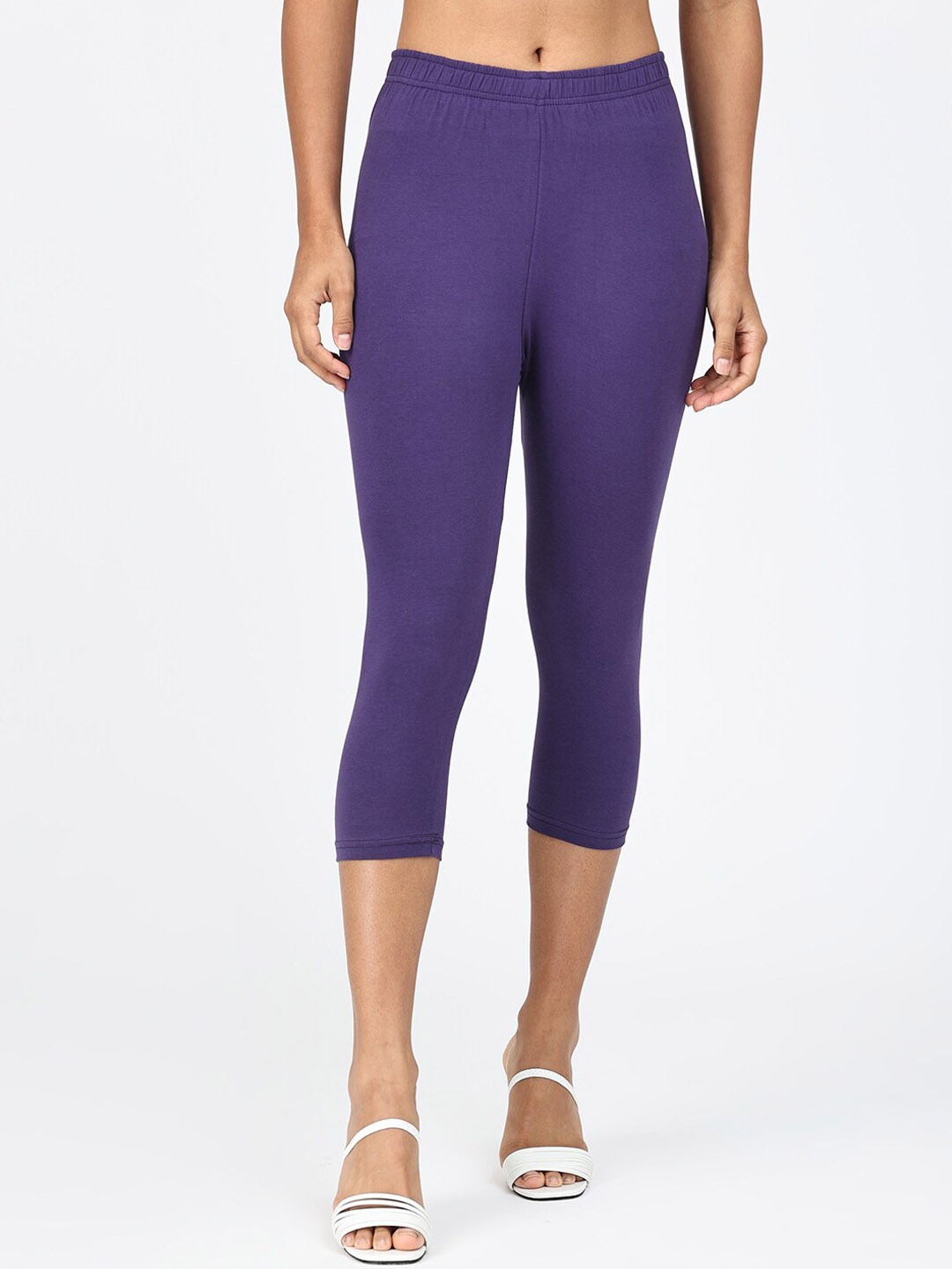 

Robinbosky Stretchable Capri Leggings, Purple