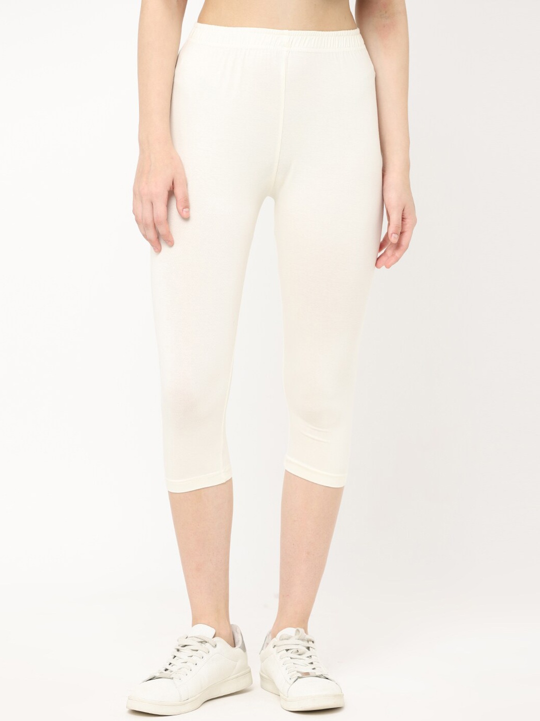 

Robinbosky Stretchable Capri Leggings, Off white