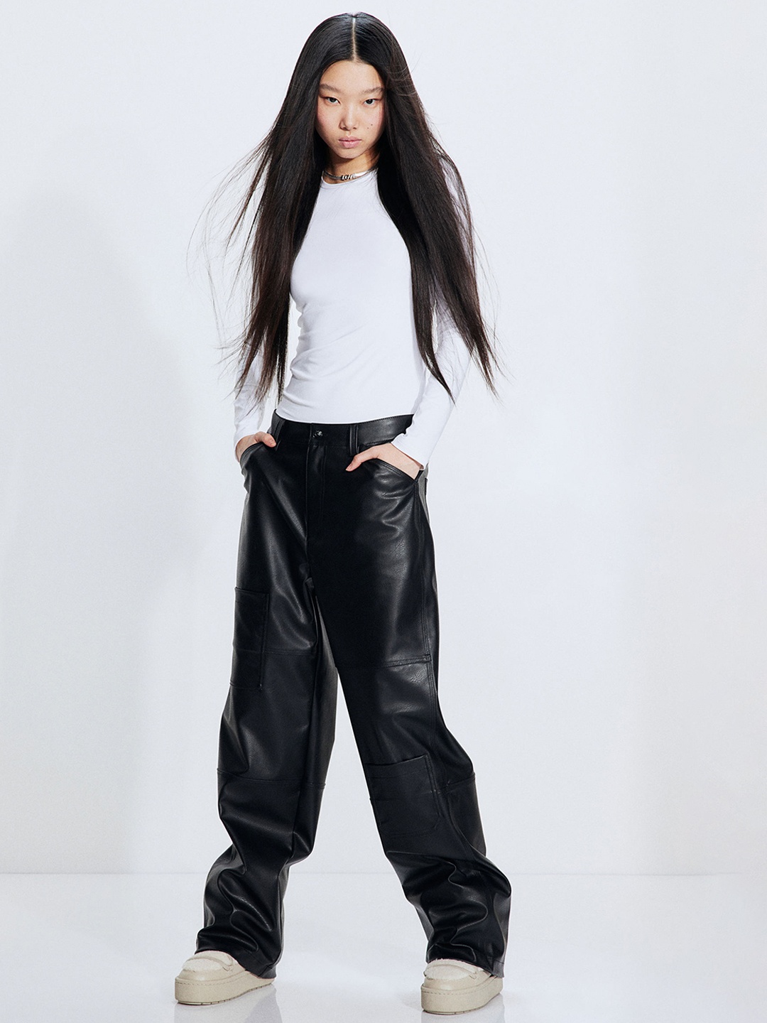 

H&M Women Denim Cargo Trousers, Black