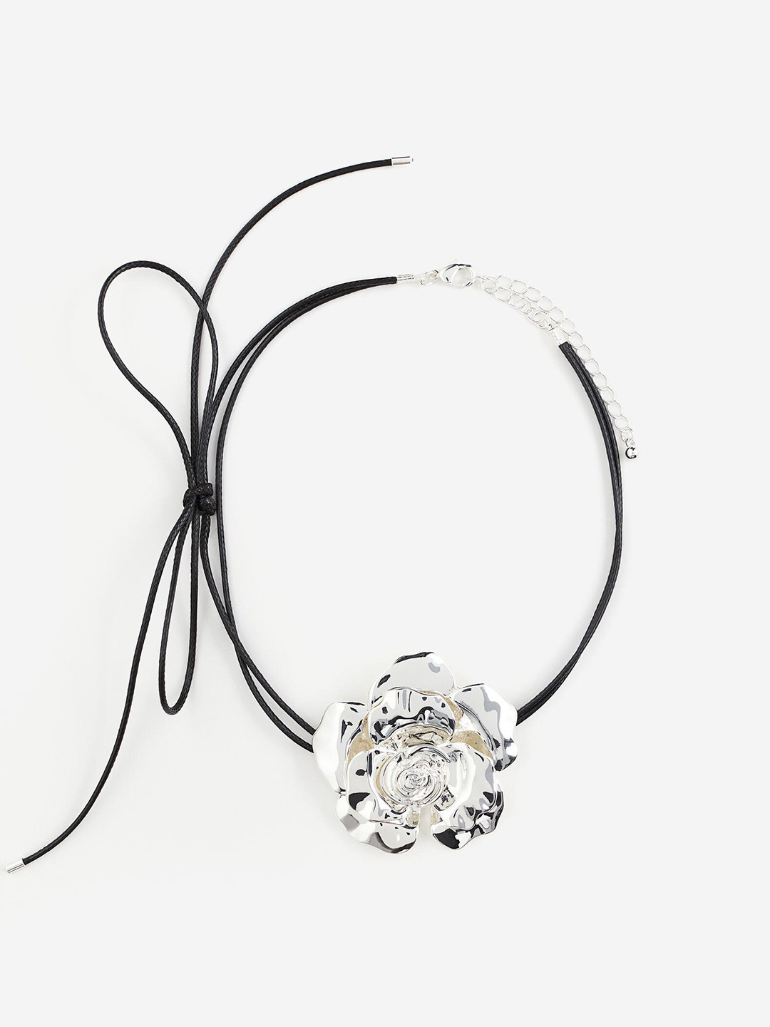

H&M Rose-Decoration Short Necklace, Silver