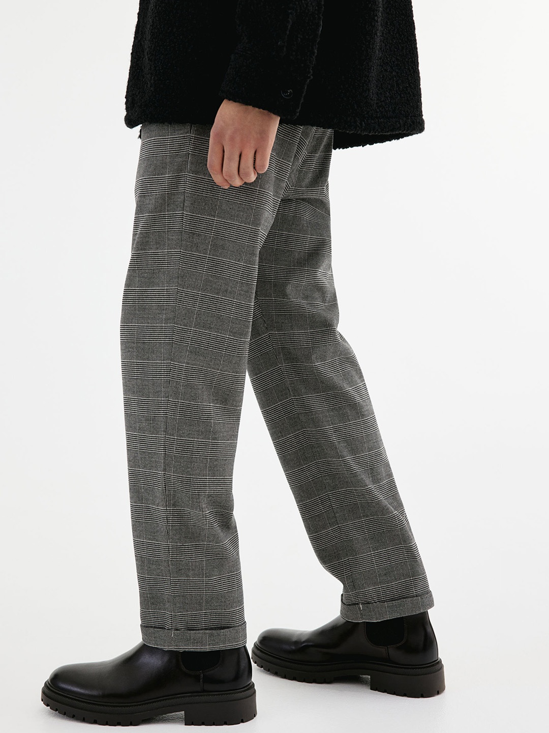

H&M Men Regular Fit Twill Joggers, Grey