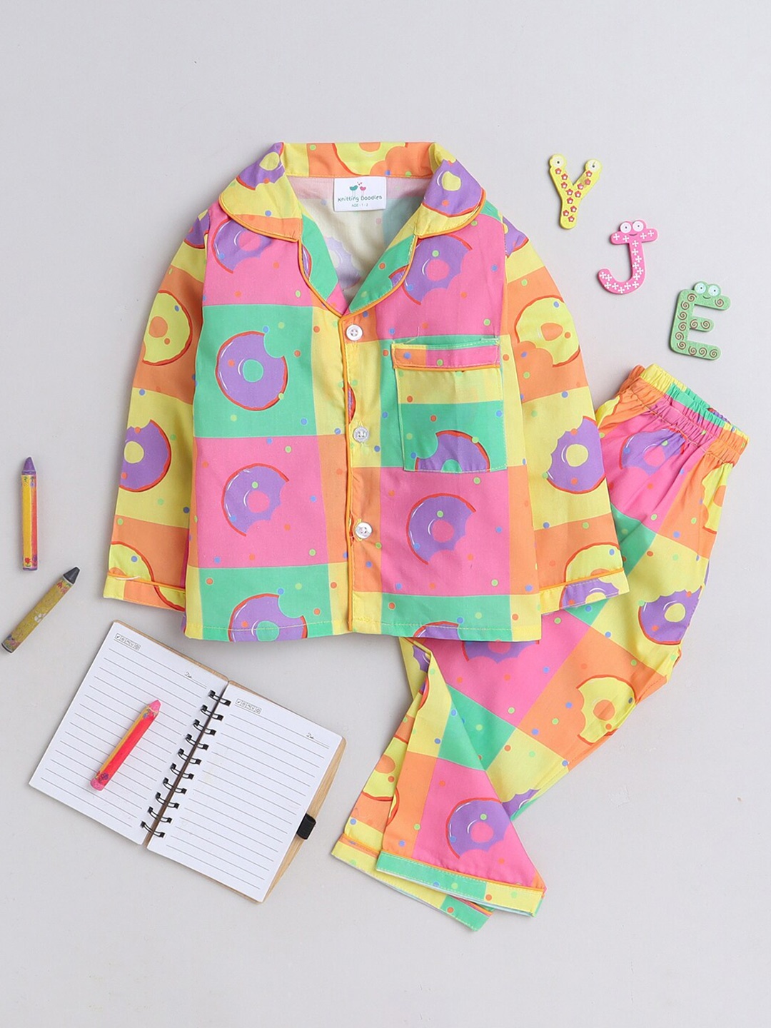 

Knitting Doodles Kids Colourblocked Lapel Collar Night Suits, Pink