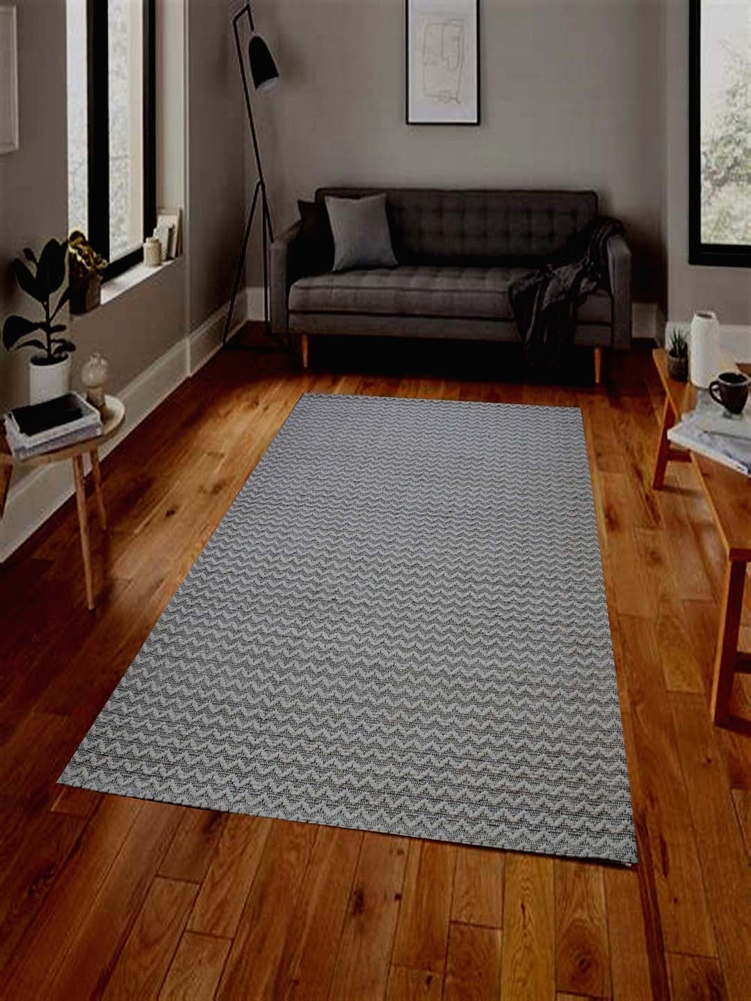 

MRIC White Geometric Handmade Woollen Carpet