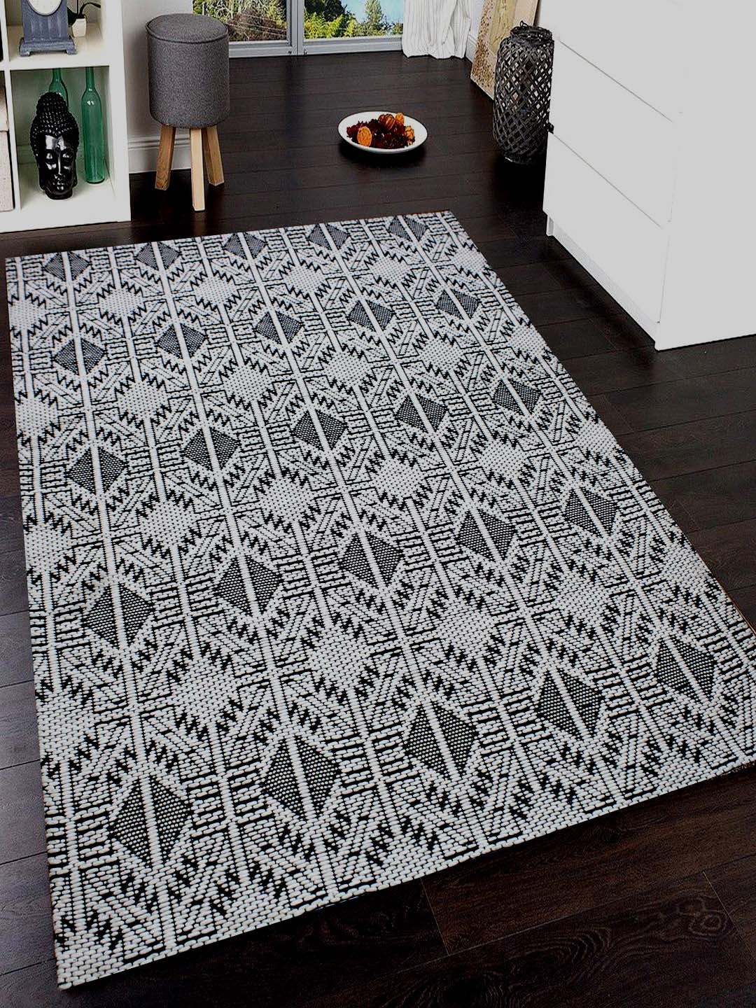 

MRIC White Geometric Handmade Woollen Carpet