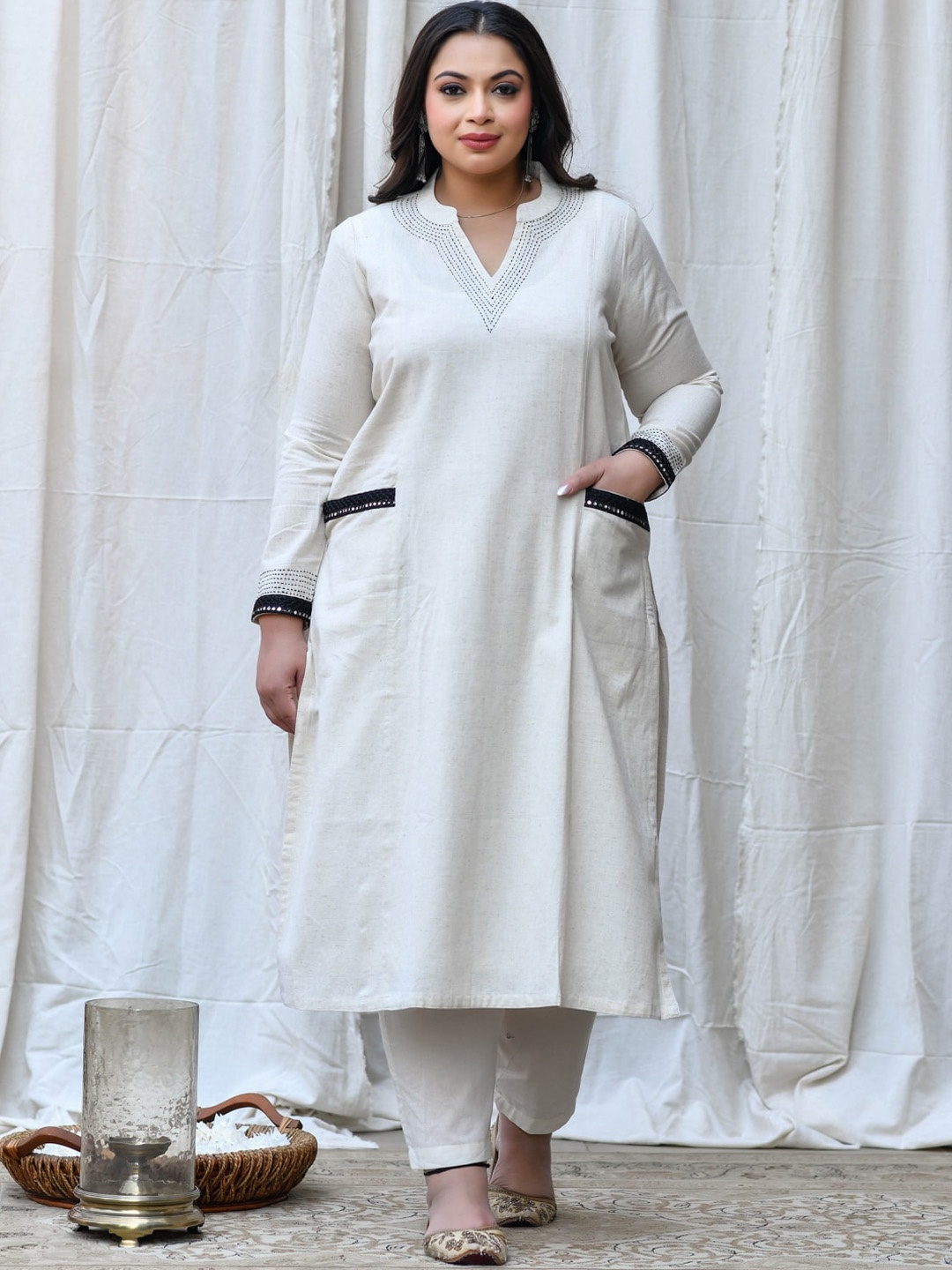 

Jaipuriya Fab Private Limited Plus Size Yoke Design Straight Kurta with Trousers, Off white