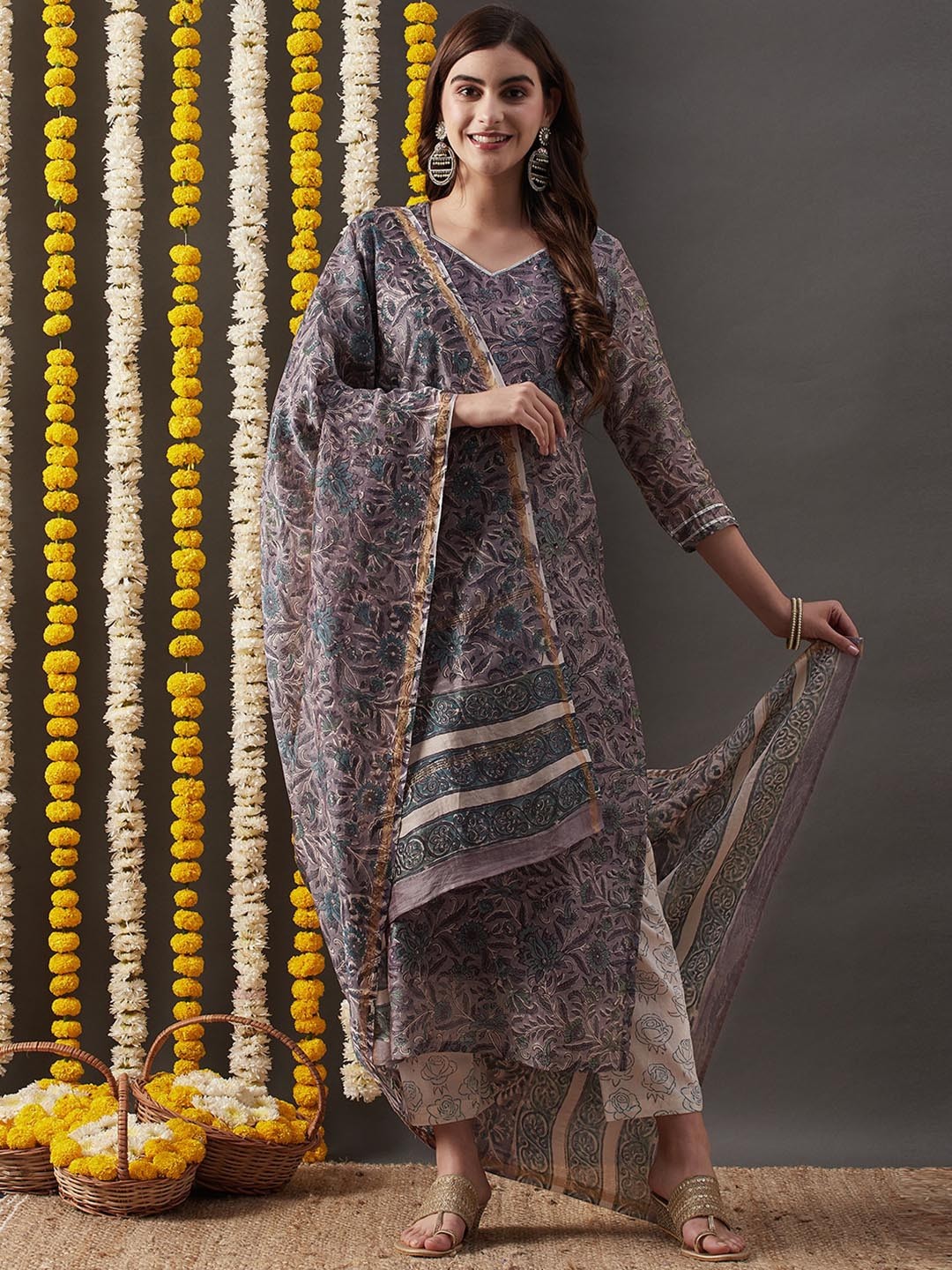 

KALINI Floral Printed Sweetheart Neck Gotta Patti Straight Kurta With Trousers & Dupatta, Grey