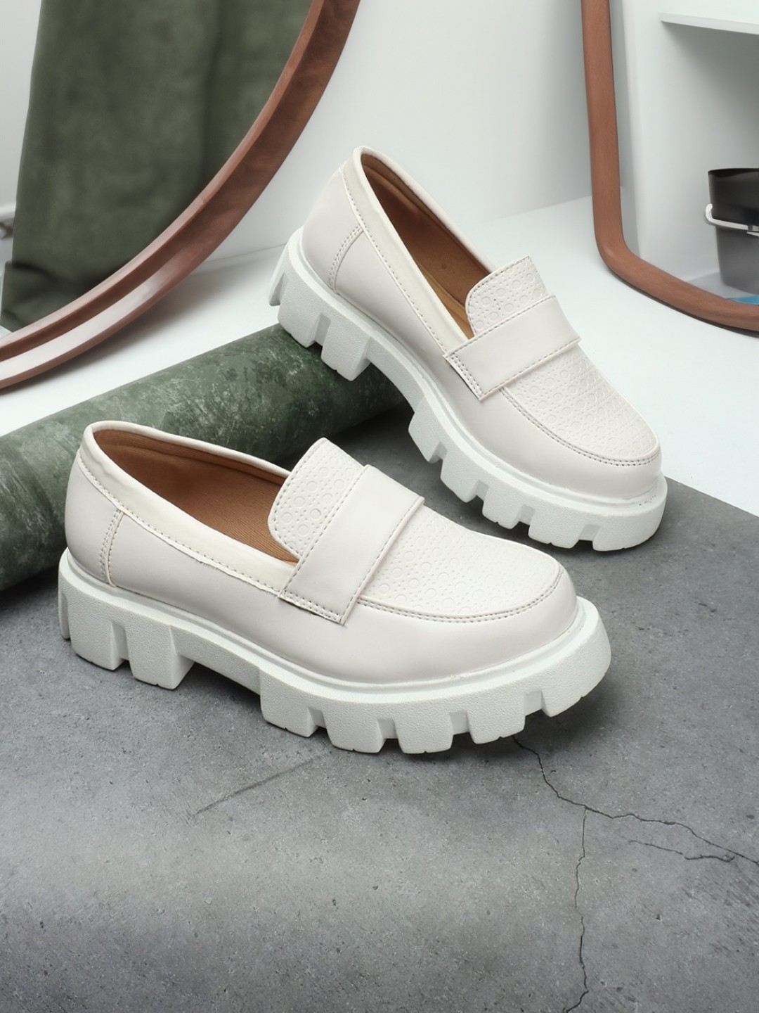 

The Roadster Lifestyle Co. Women White Heeled Slip-On Chunky Loafers