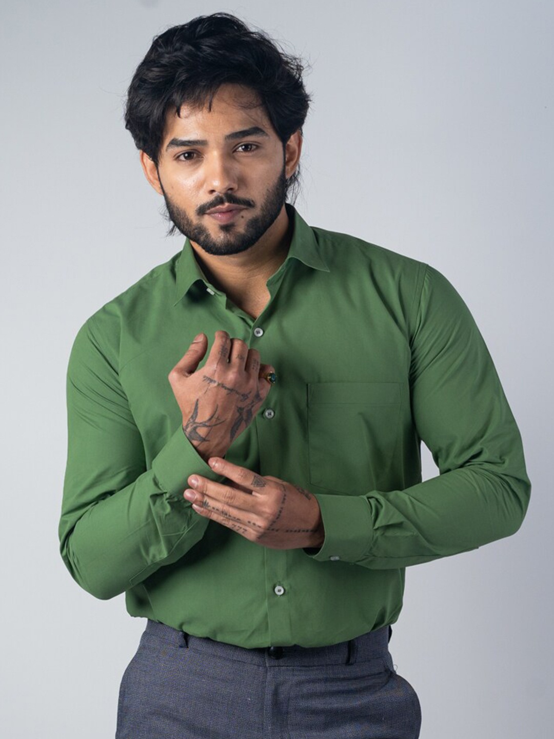 

Punekar Cotton Spread Collar Classic Twill Formal Shirt, Green