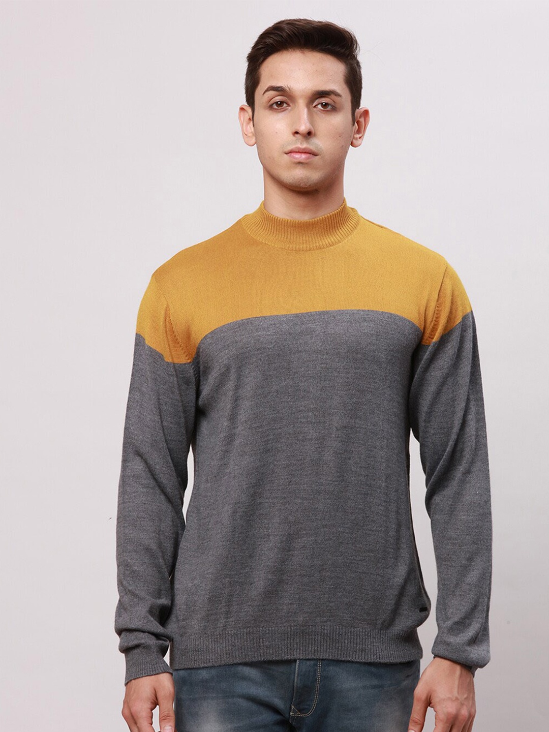 

Park Avenue Colourblocked Long Sleeves Pullover, Grey