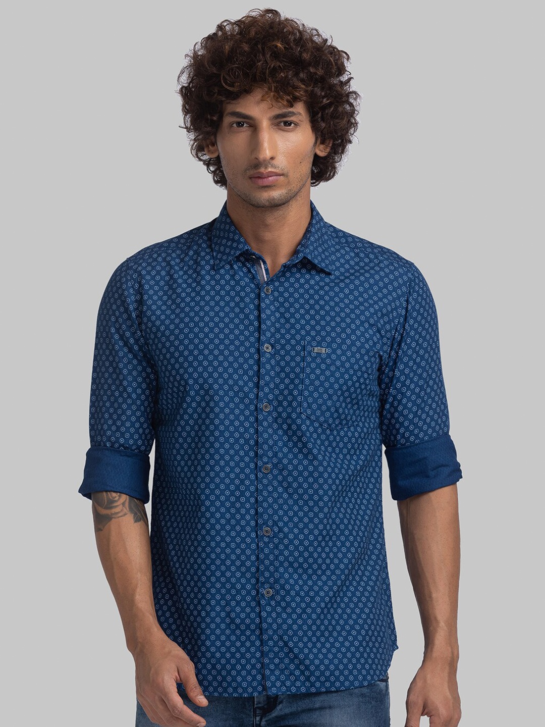

Parx Slim Fit Geometric Printed Pure Cotton Casual Shirt, Blue