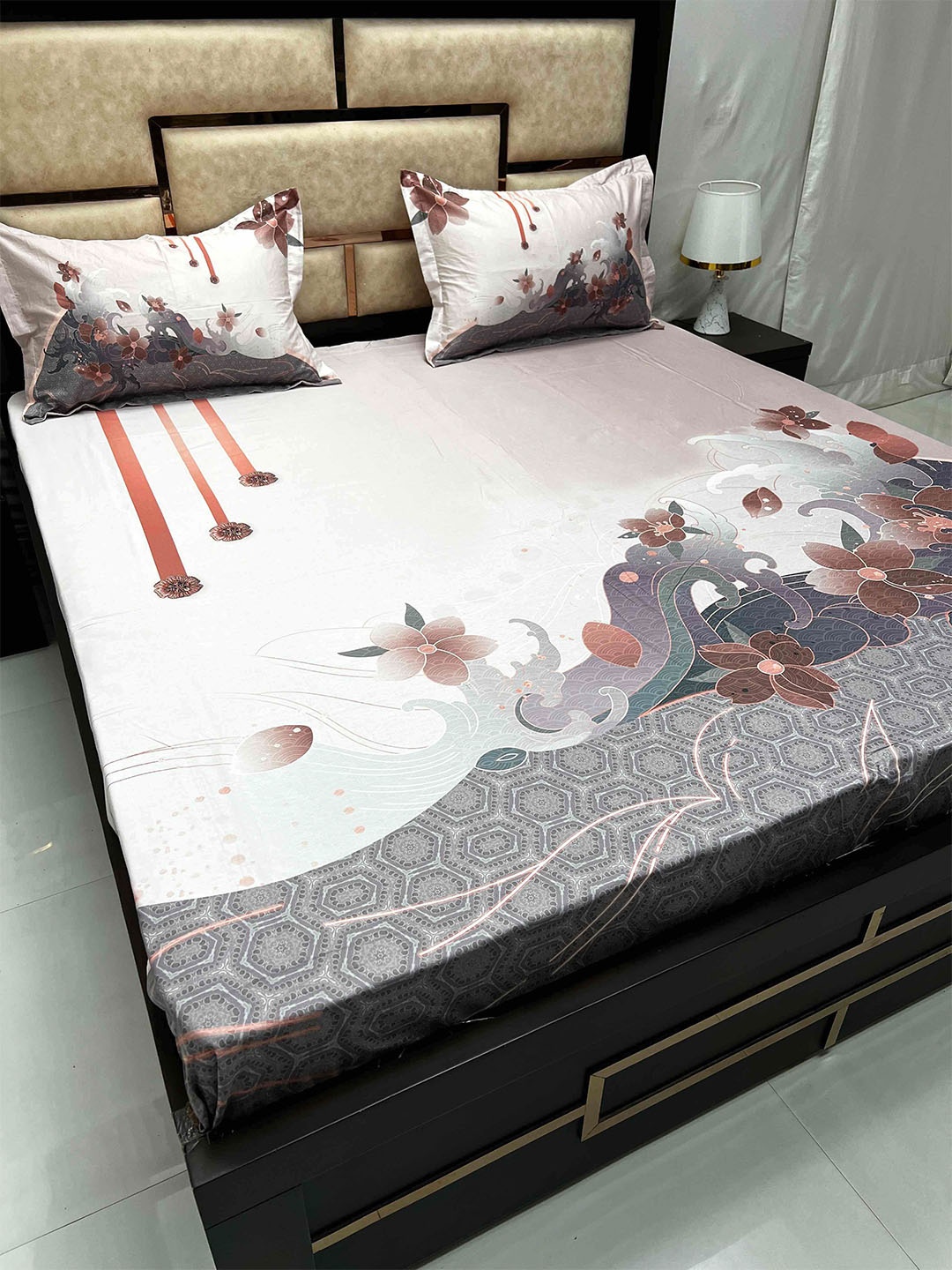 

Pure Decor Majestic White& Brown Floral Cotton 380 TC King Bedsheet with 2 Pillow Covers