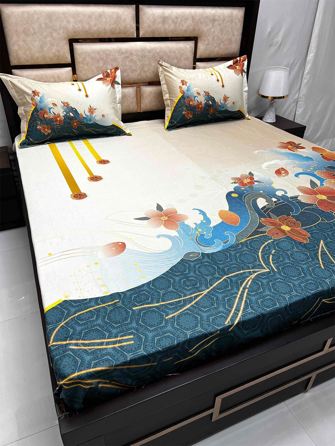 

Pure Decor Majestic Blue& White Floral Cotton 380 TC King Bedsheet with 2 Pillow Covers