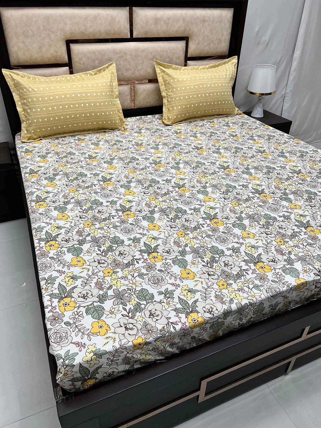 

Pure Decor Manor Yellow Floral 164 TC Super King Fitted Bedsheet With 2 Pillow Covers