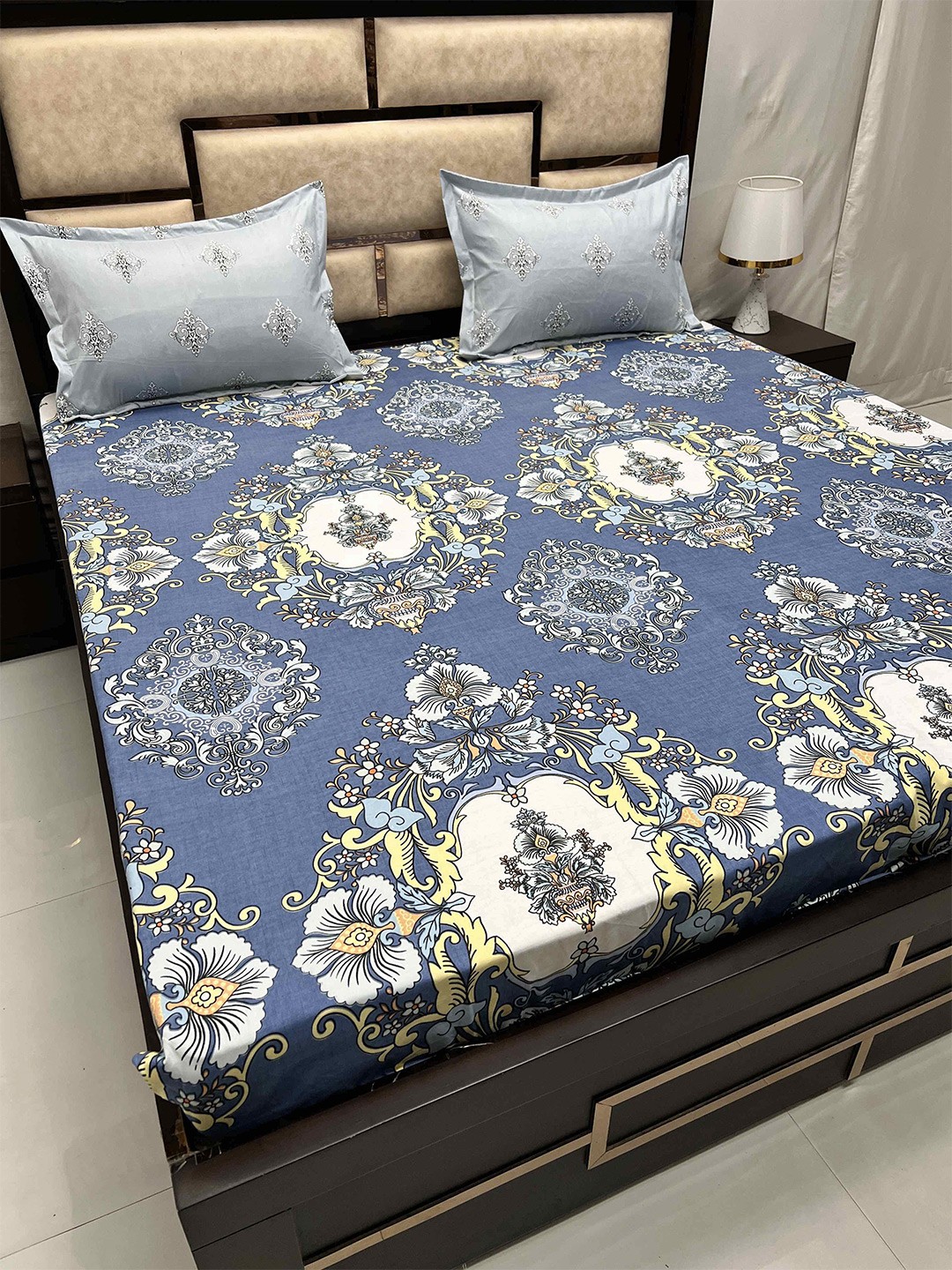 

Pure Decor Manor Blue Ethnic Motifs 164 TC Super King Fitted Bedsheet With 2 Pillow Covers
