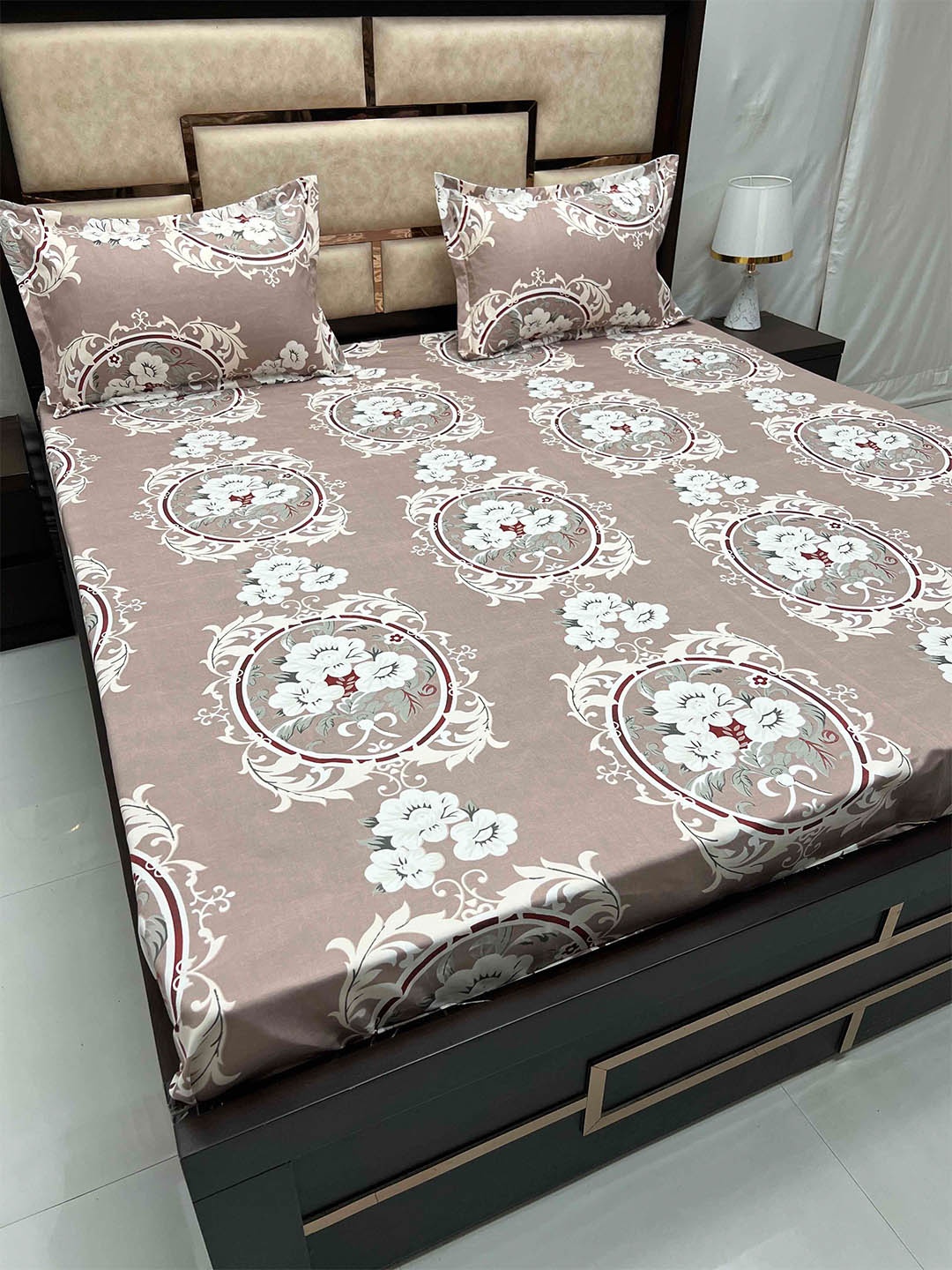 

Pure Decor Amulya Brown Floral 240 TC Queen Bedsheet With 2 Pillow Covers
