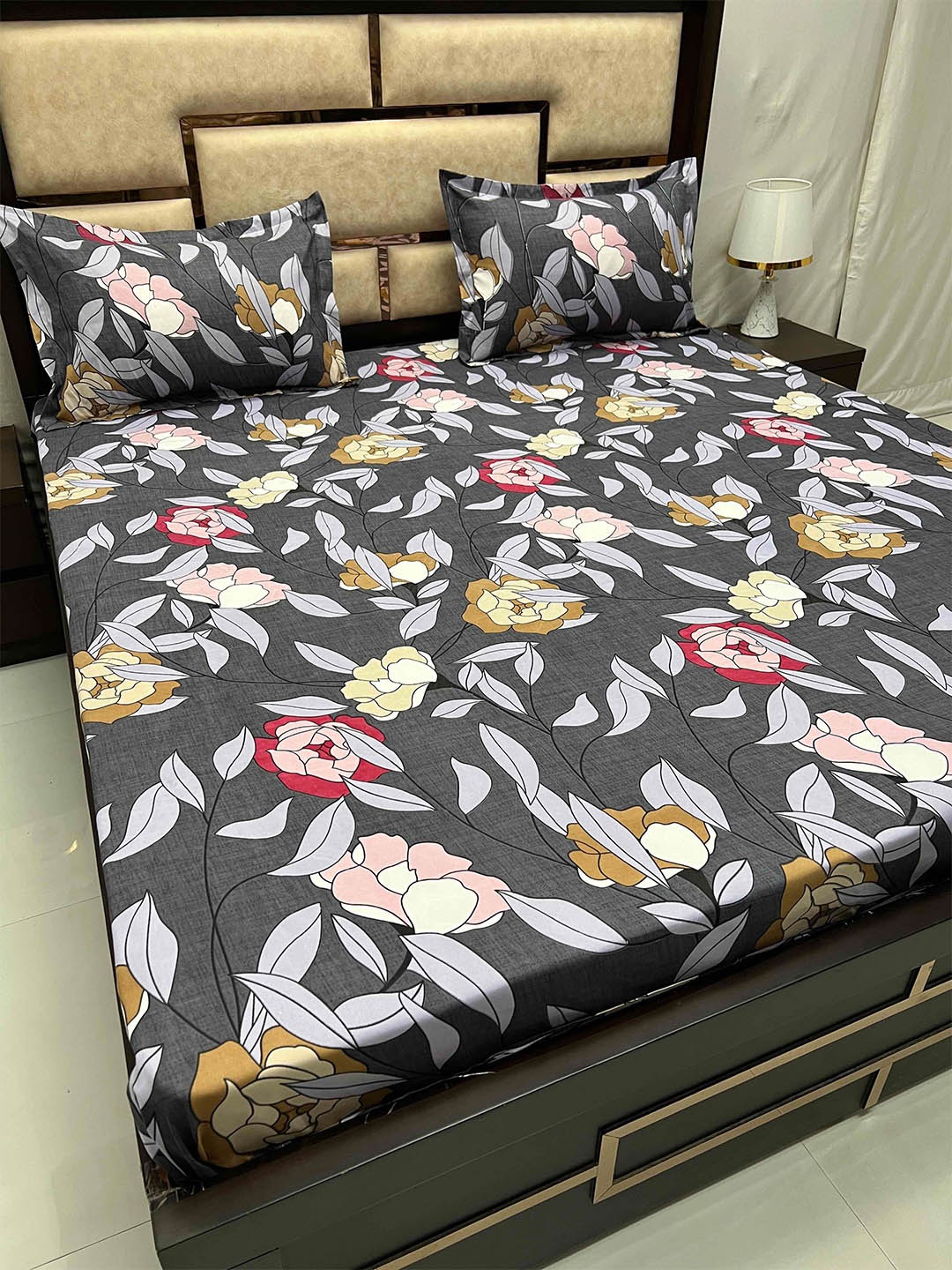Pure Decor Amulya Black Floral 240 TC Queen Bedsheet With 2 Pillow Covers