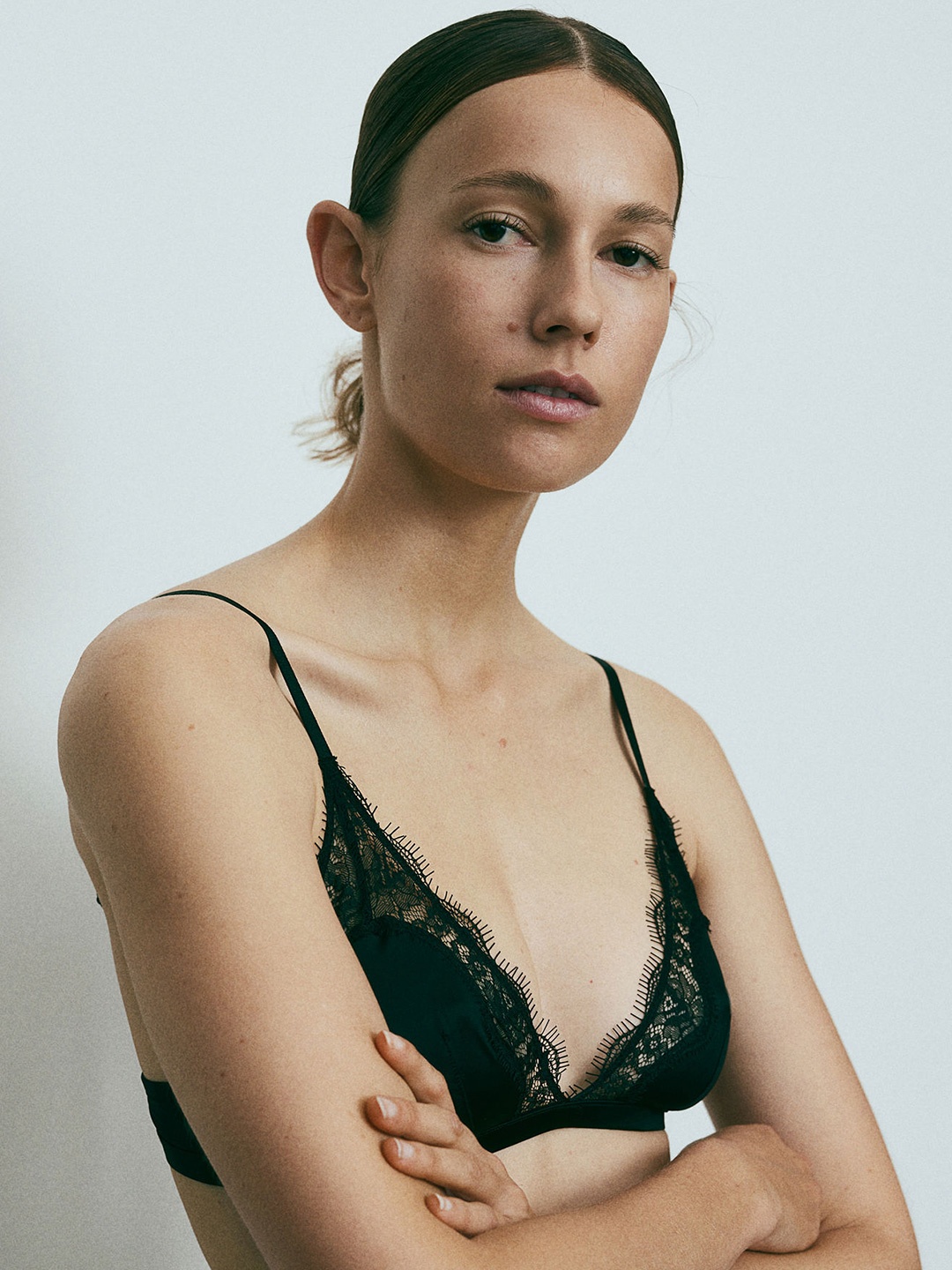 

H&M Soft Microfibre And Lace Bra, Black