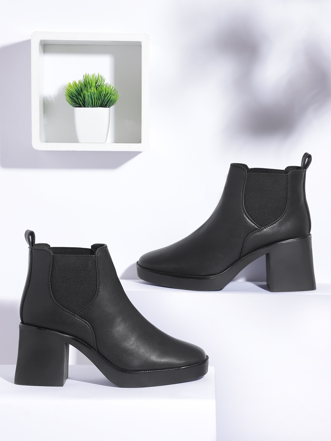 

CORSICA Women Block Heel Mid-Top Chelsea Boots, Black