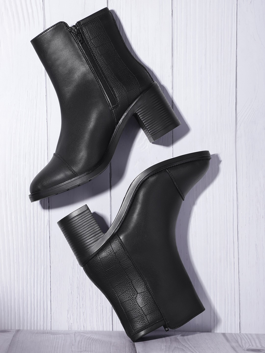 

The Roadster Lifestyle Co. Women Mid-Top Textured Detail Regular Boot, Black