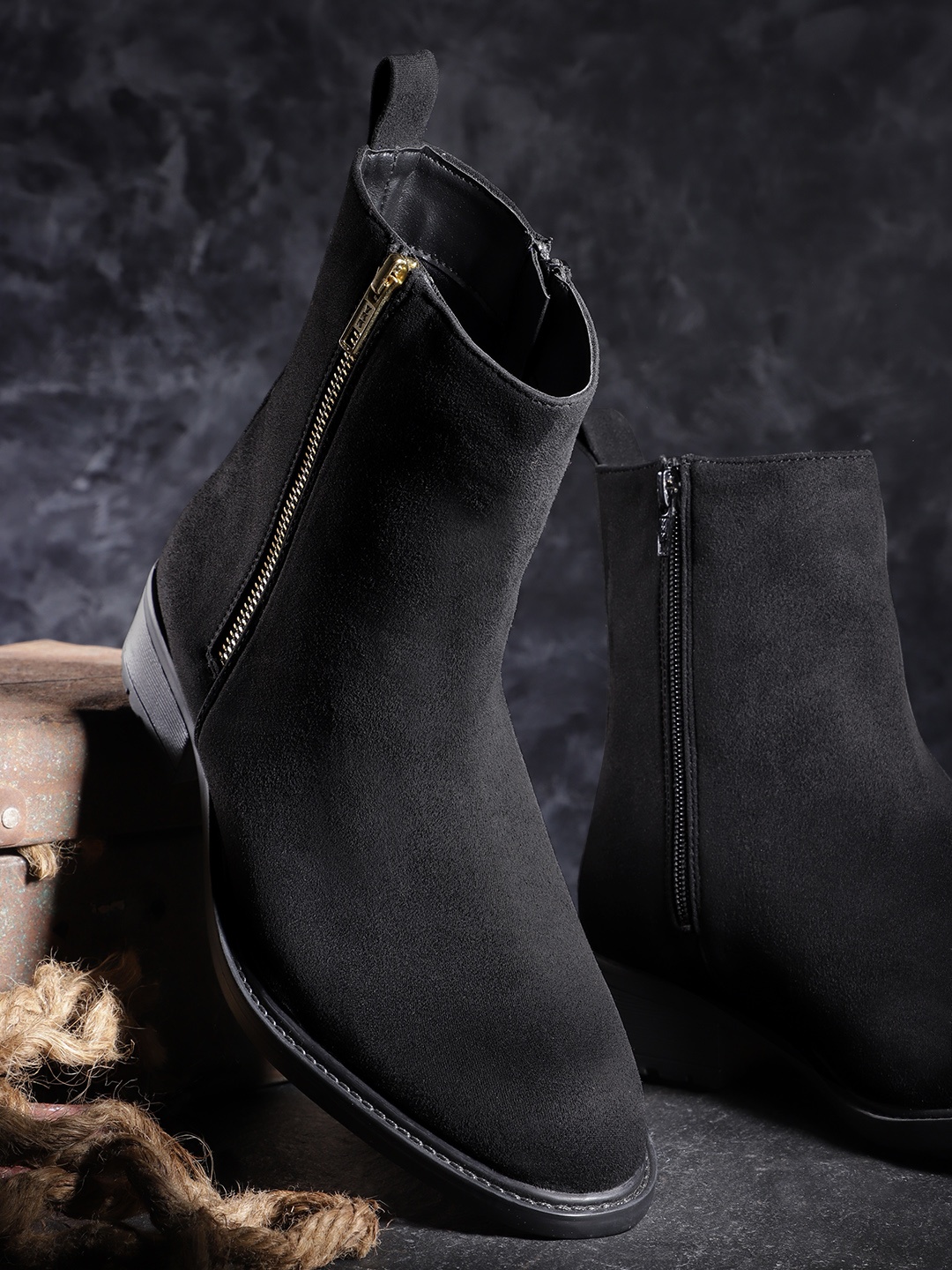 

The Roadster Lifestyle Co. Women Mid-Top Regular Boot, Black