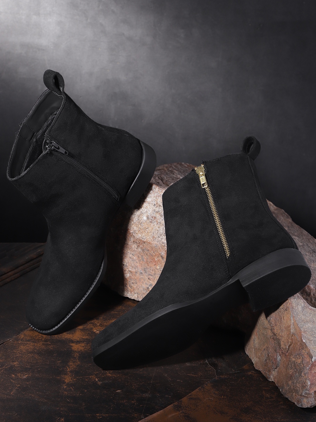 

The Roadster Lifestyle Co. Women Mid-Top Regular Boot, Black