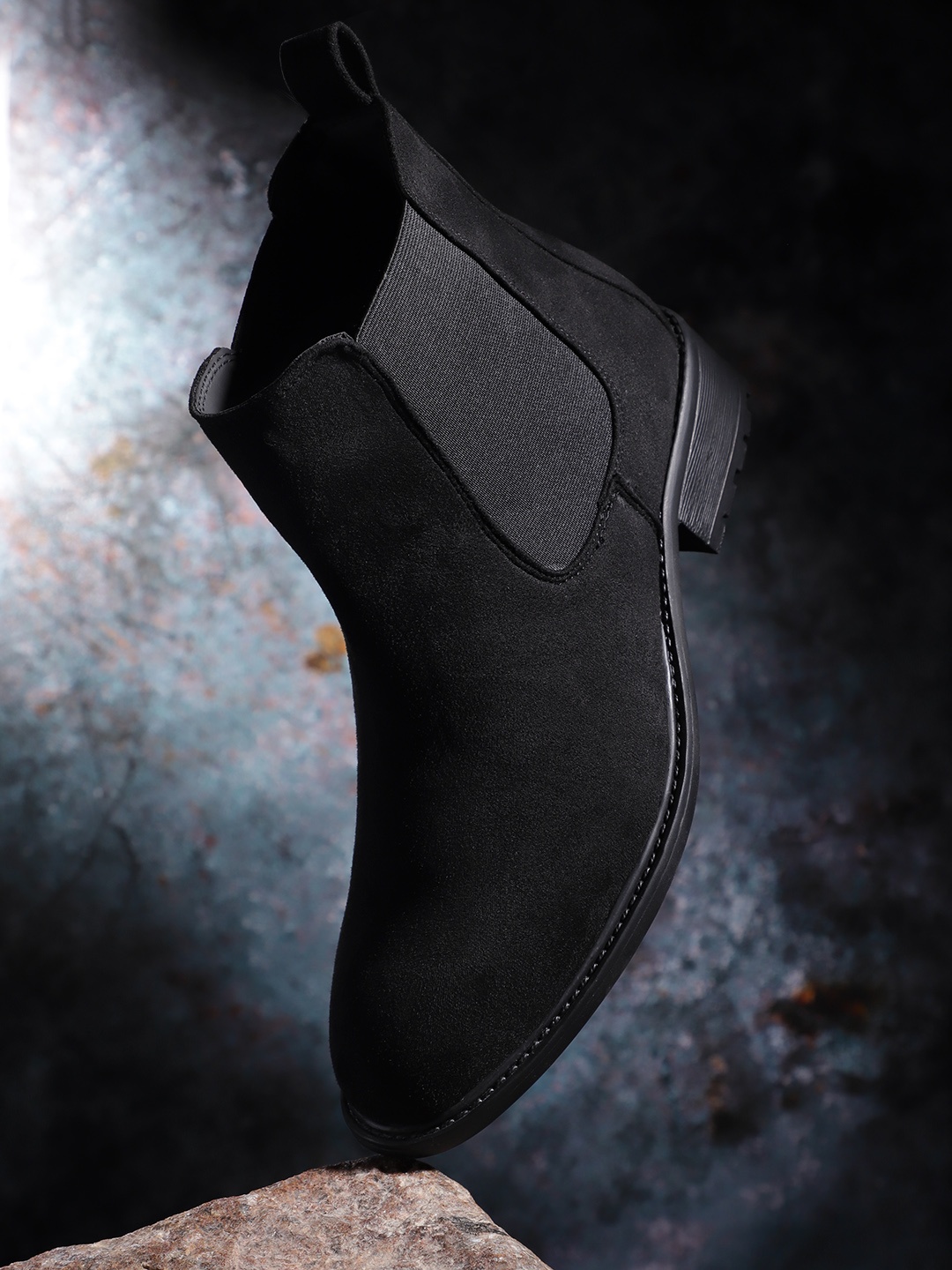 

The Roadster Lifestyle Co. Women Mid-Top Chelsea Boot, Black