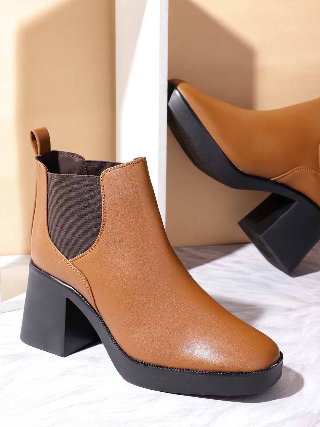 

CORSICA Women Block Heel Mid-Top Chelsea Boots, Tan