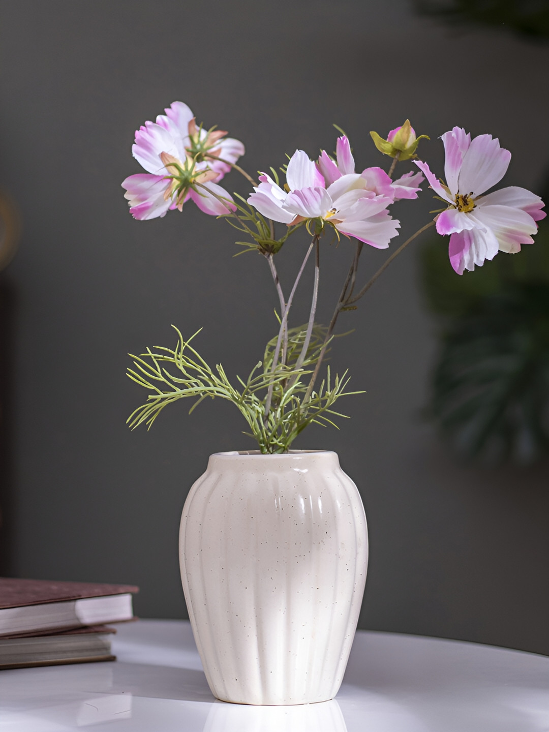 

The Decor Lane Off White Ceramic Flower Vase