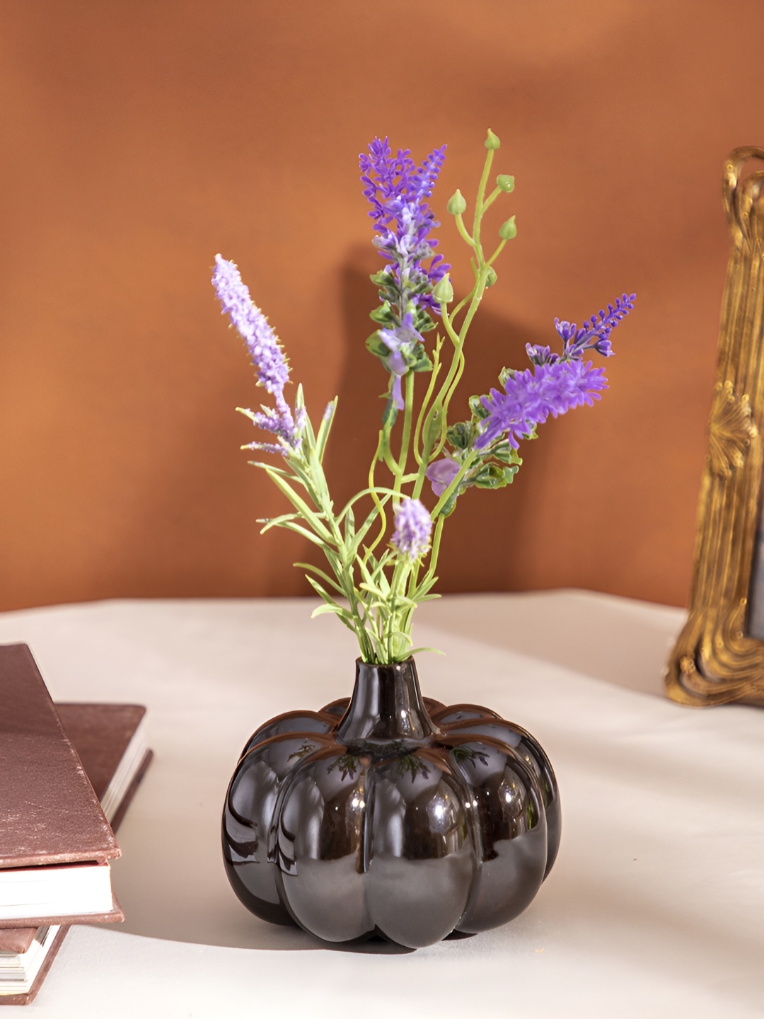 

The Decor Lane Ceramic Flower Vases, Black