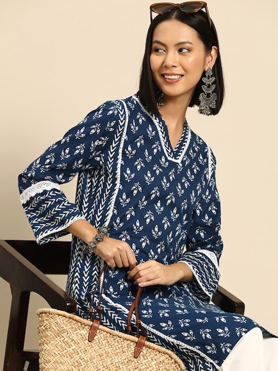 

Sangria Ethnic Motifs Printed Pure Cotton Regular Kurta With Trousers, Navy blue